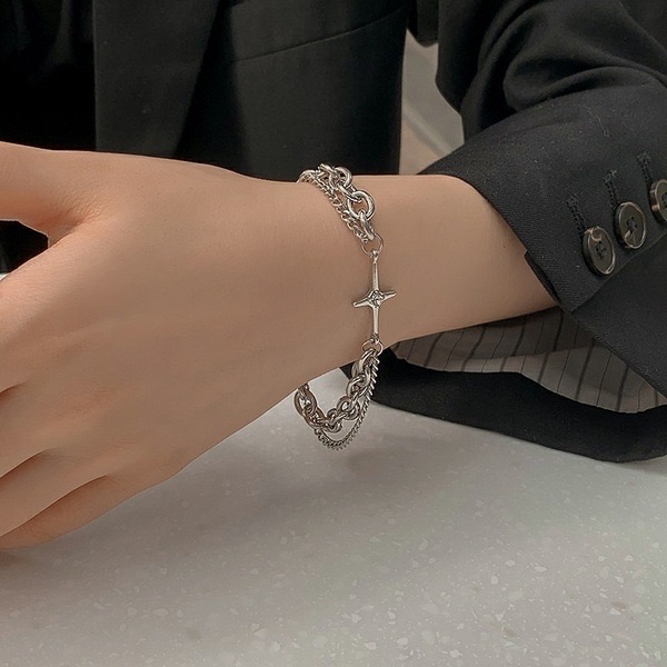y2k star bracelet - Image 3