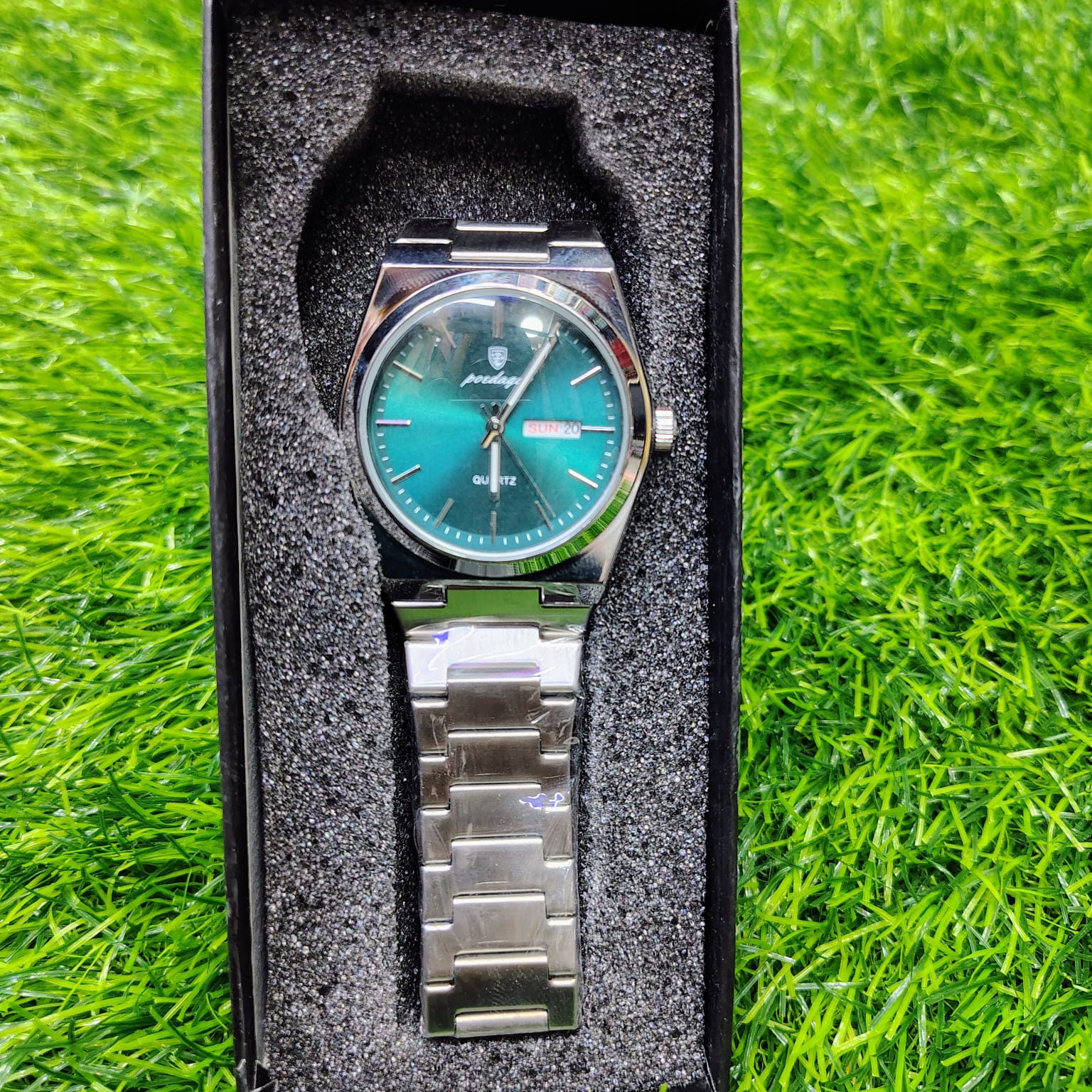 POEDAGAR 930 Men's New Luxury Luminous Date Week Stainless Steel Quartz Watch For Men - Image 11