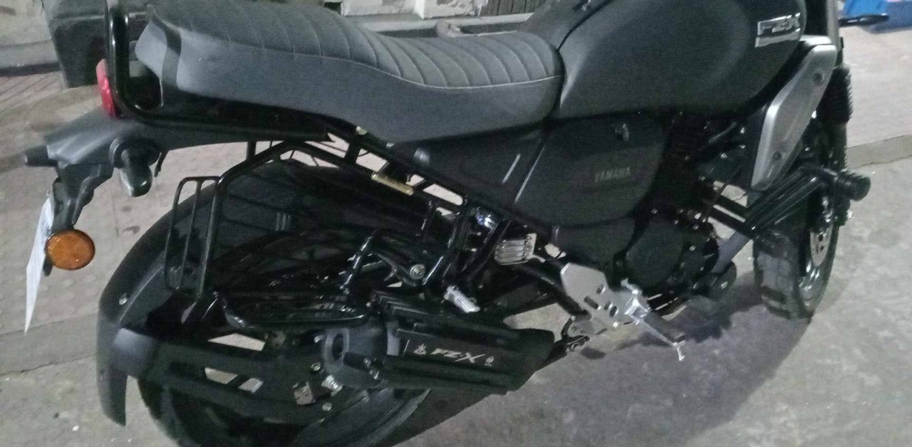 Premium Sharee Gourde (Right Side) For Yamaha FZ-X_img_1