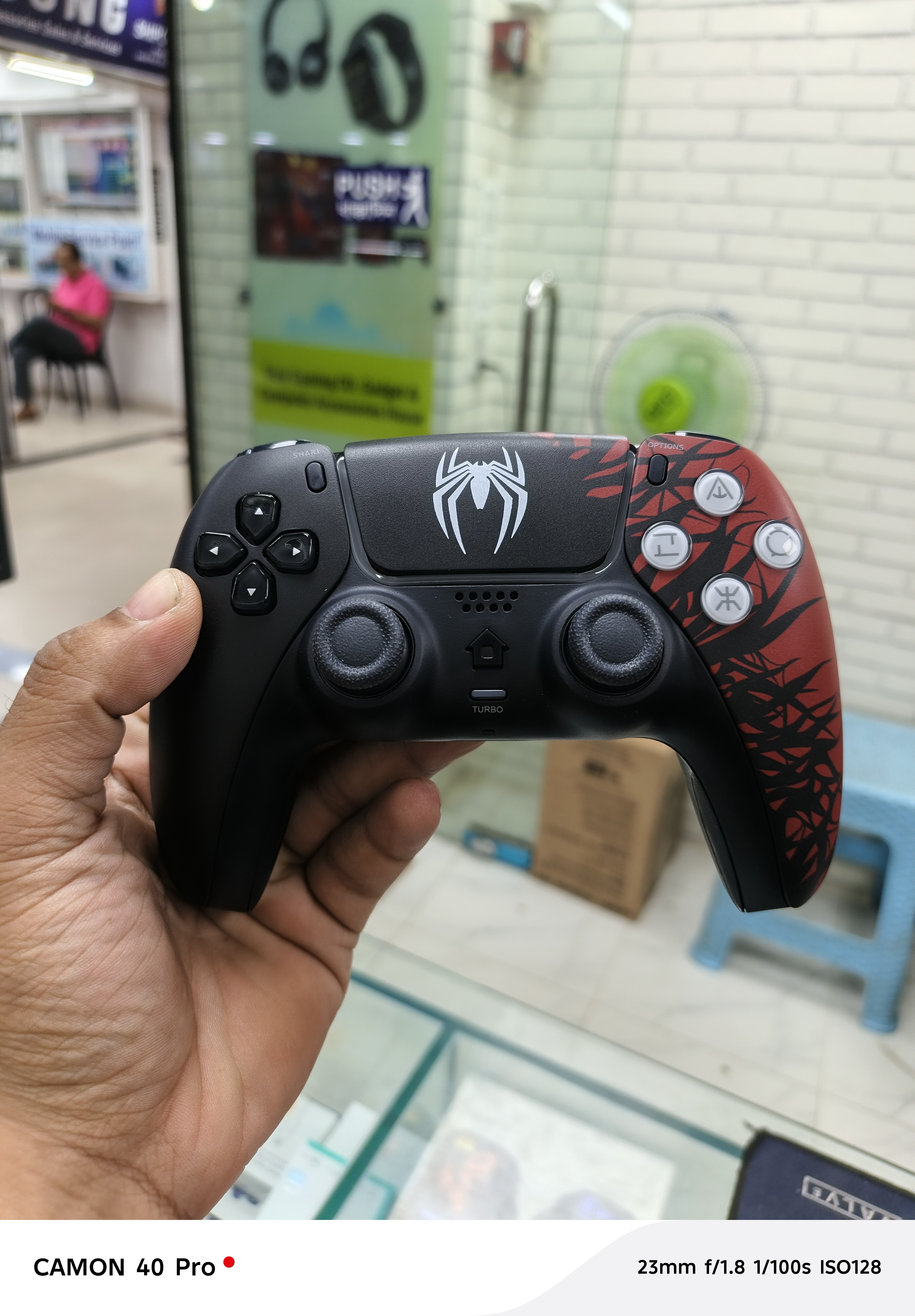 PS4 spiderman limited edition master copy wireless controler_img_1