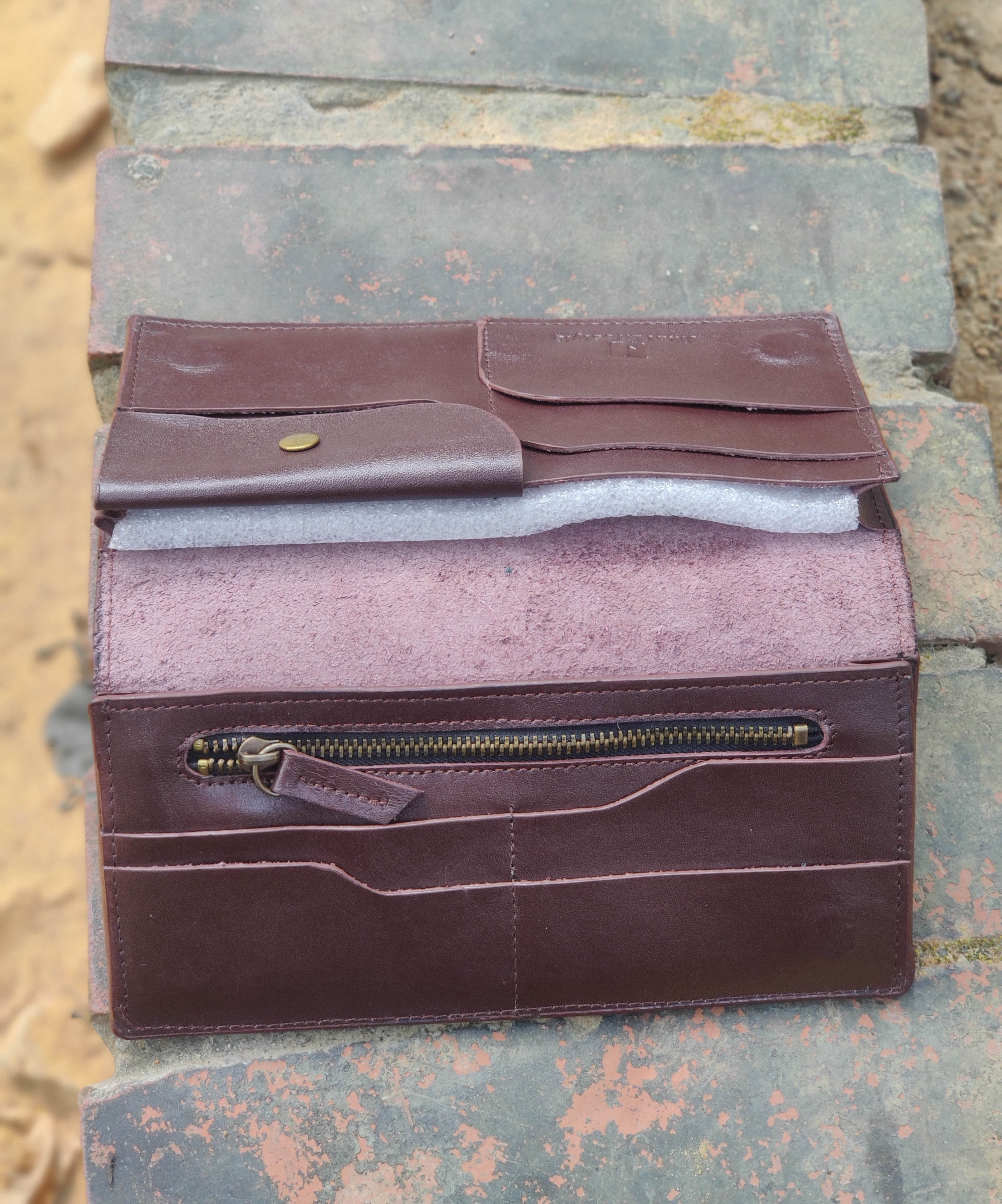 KROYSHALA 100% Premium Leather Long Wallet – Chocolate_img_5