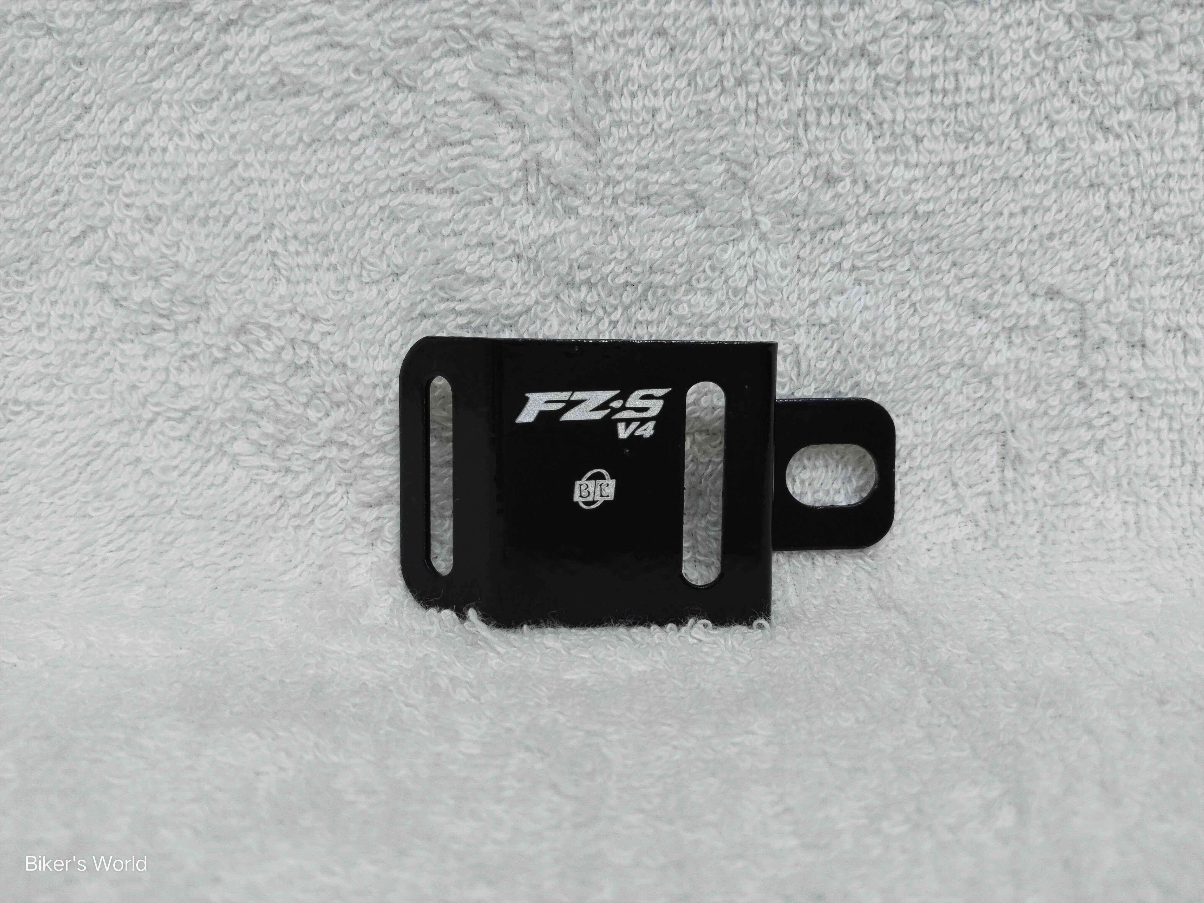 Rear Oil Pot Cover Yamaha Fzs V4_img_1