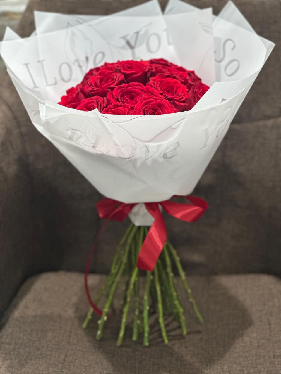 Red roses  hand bouquet_img_1