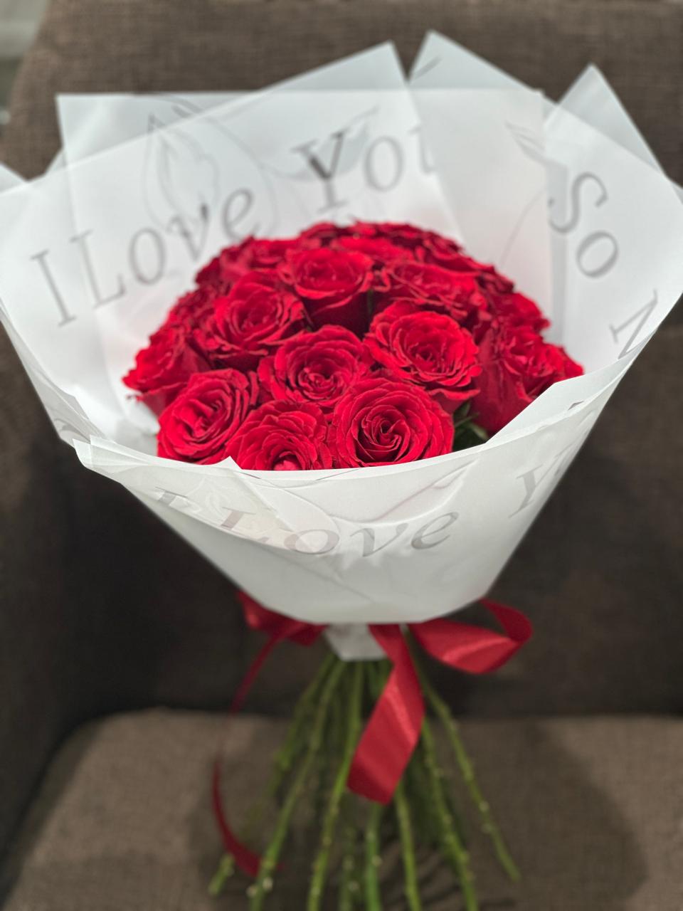 Red roses  hand bouquet_img_2