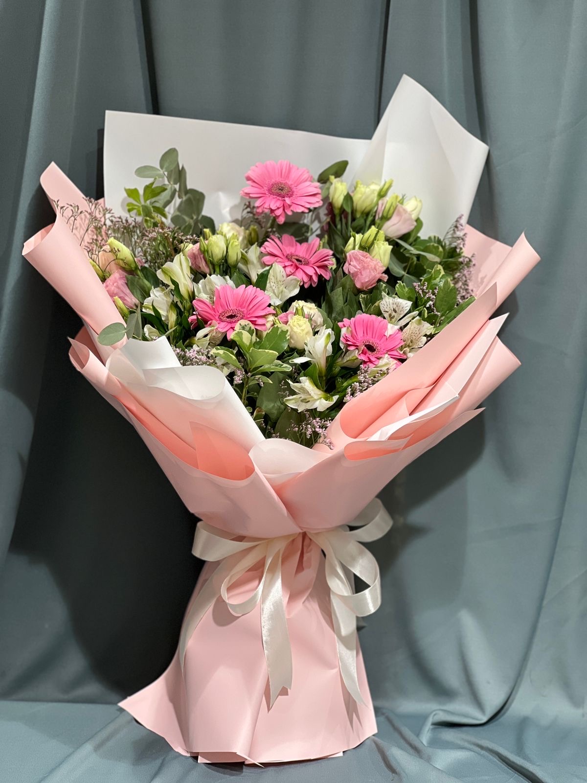 Eustoma,alstroemeria & gerbera mix hand bouquet
