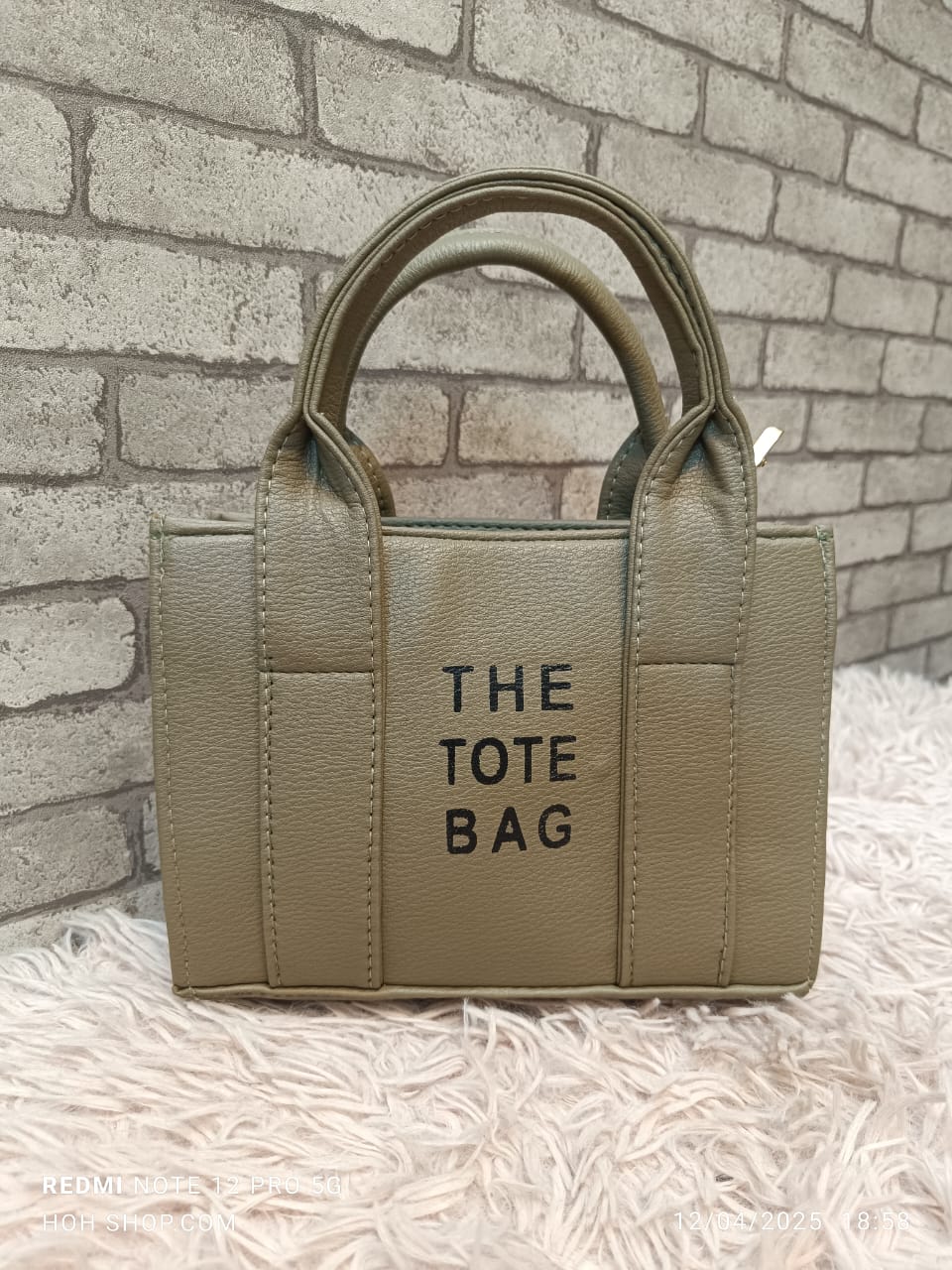 THE TOTE BAG