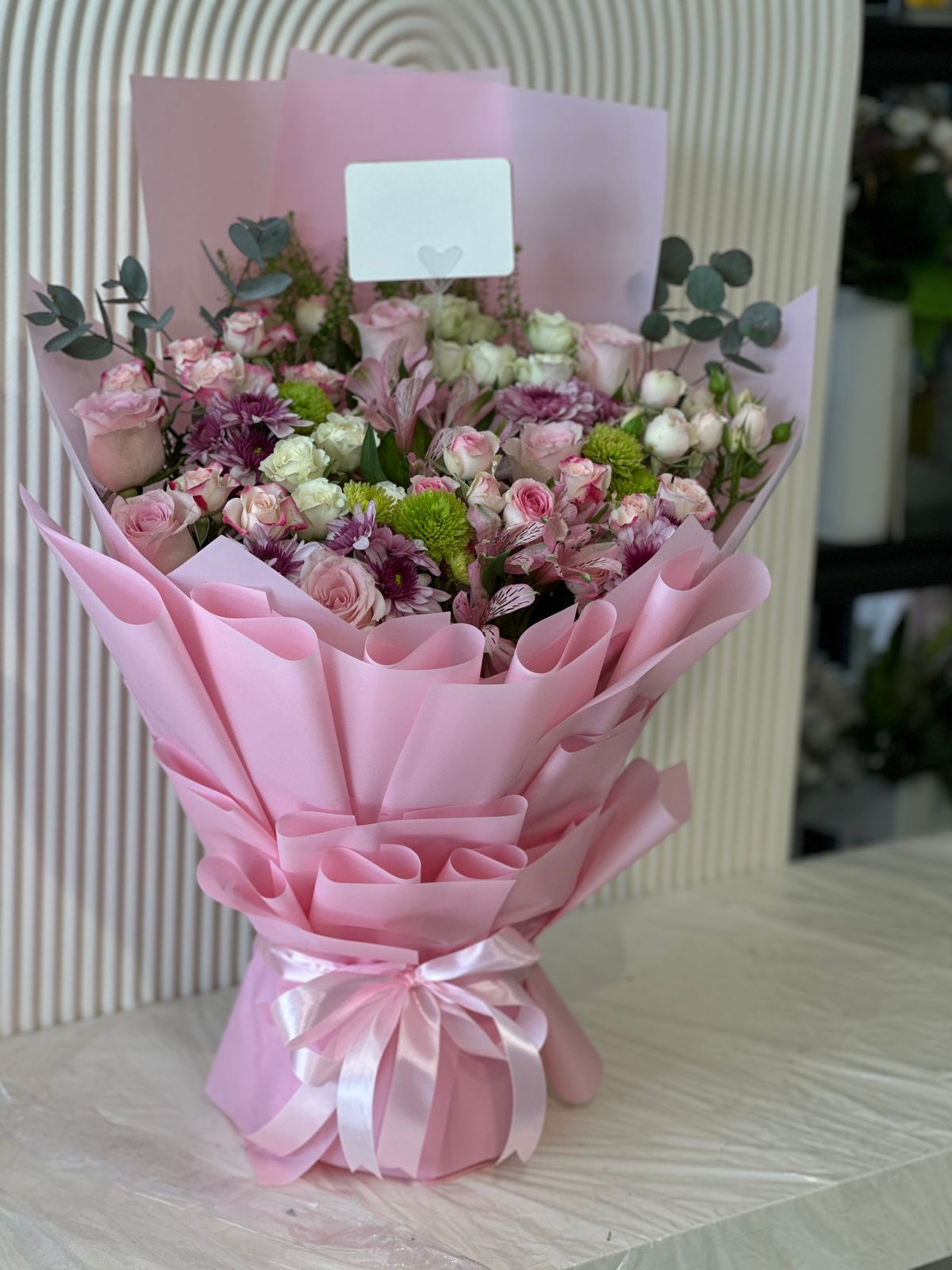 white and pink stunning bouquet.