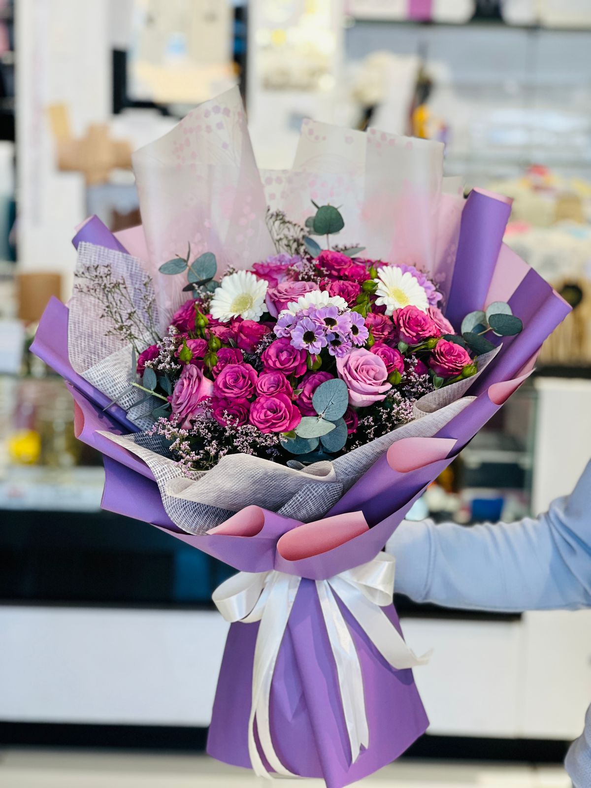 Purple mix type hand bouquet