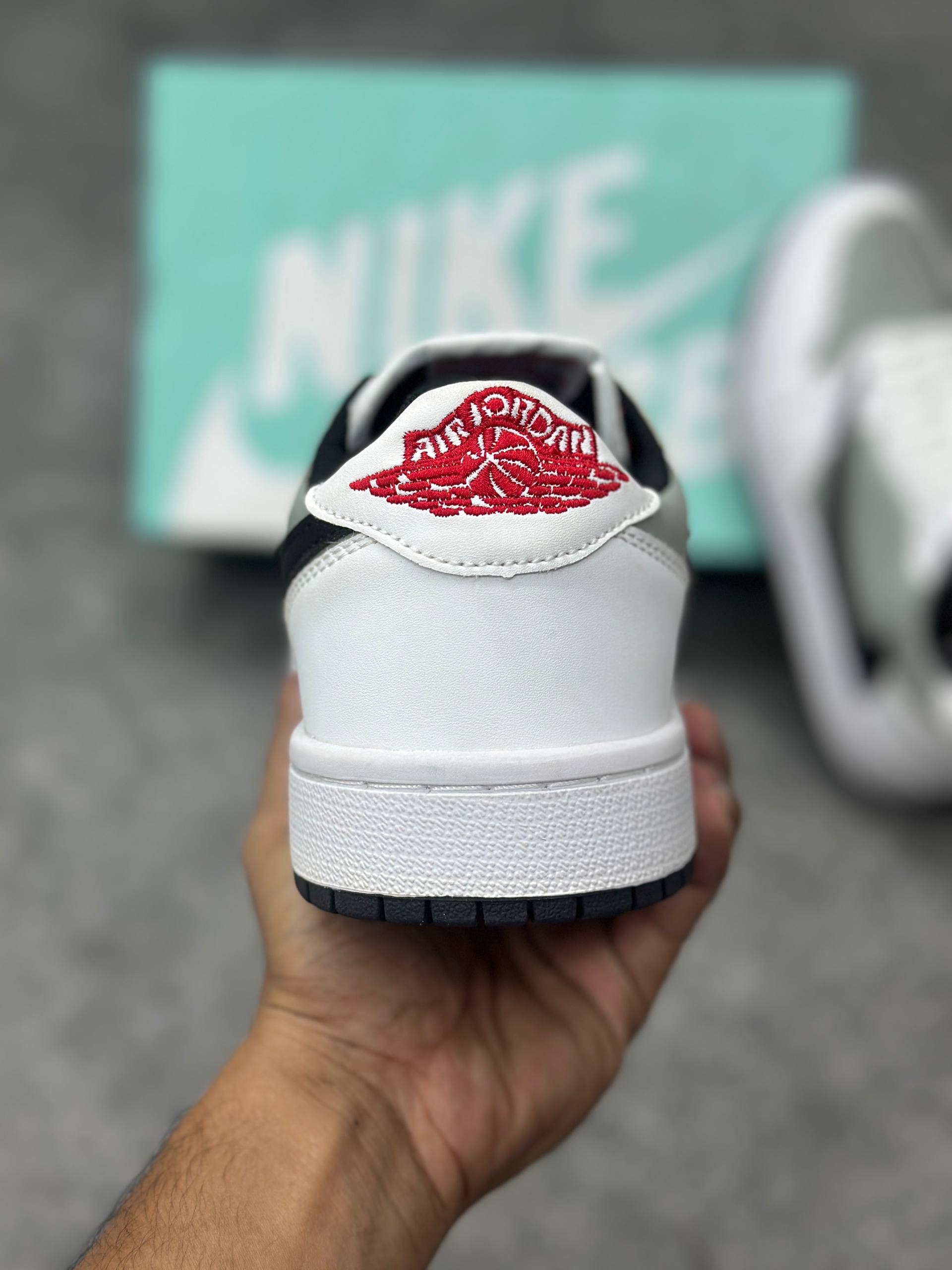 Air Jordan 1 x Travis Scott: Vintage Stealth Grey (1:1) thumbnail 3