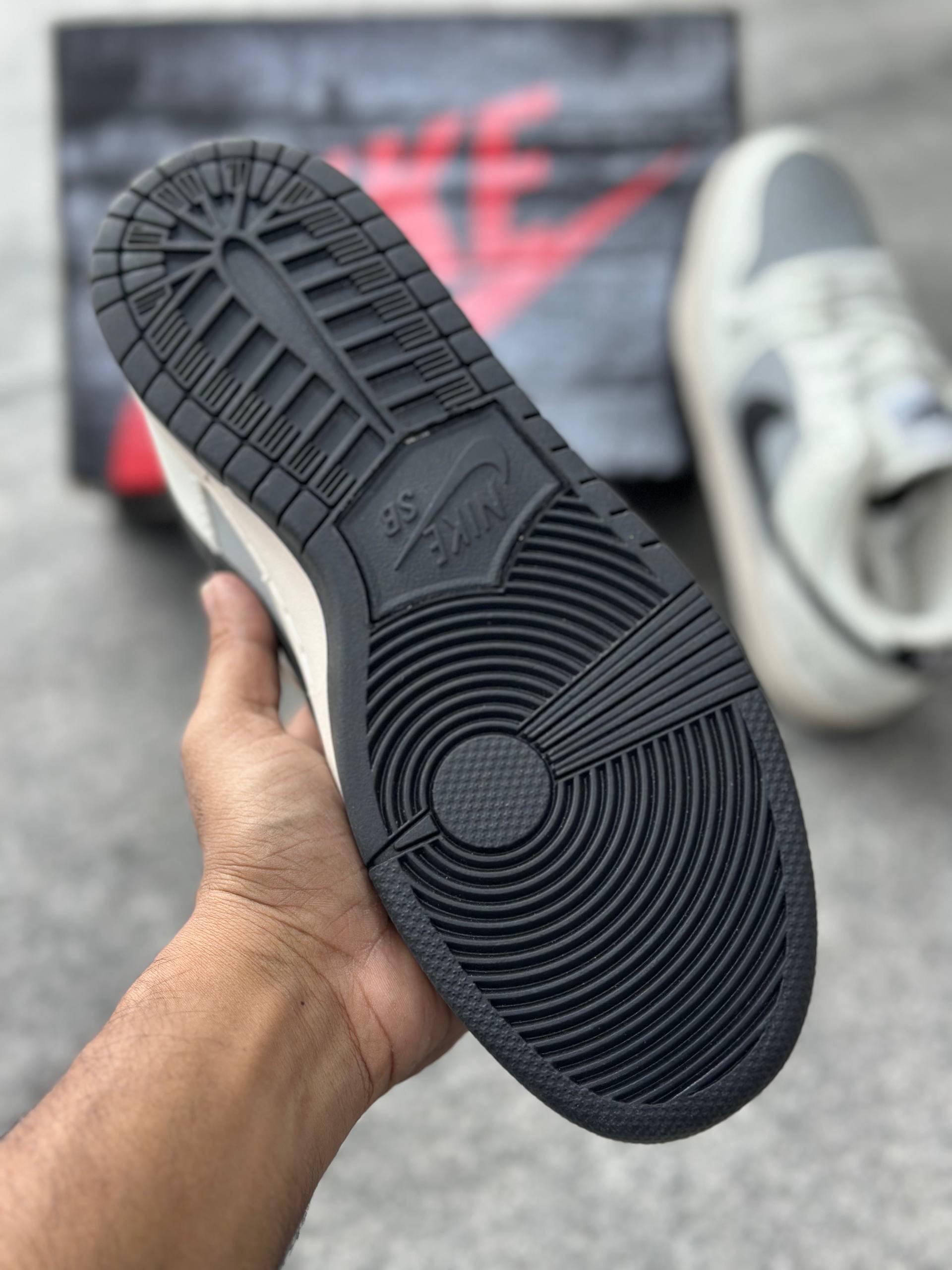 Nike SB Dunk Low x Louis Vuitton: Grey Black (1:1) thumbnail 5