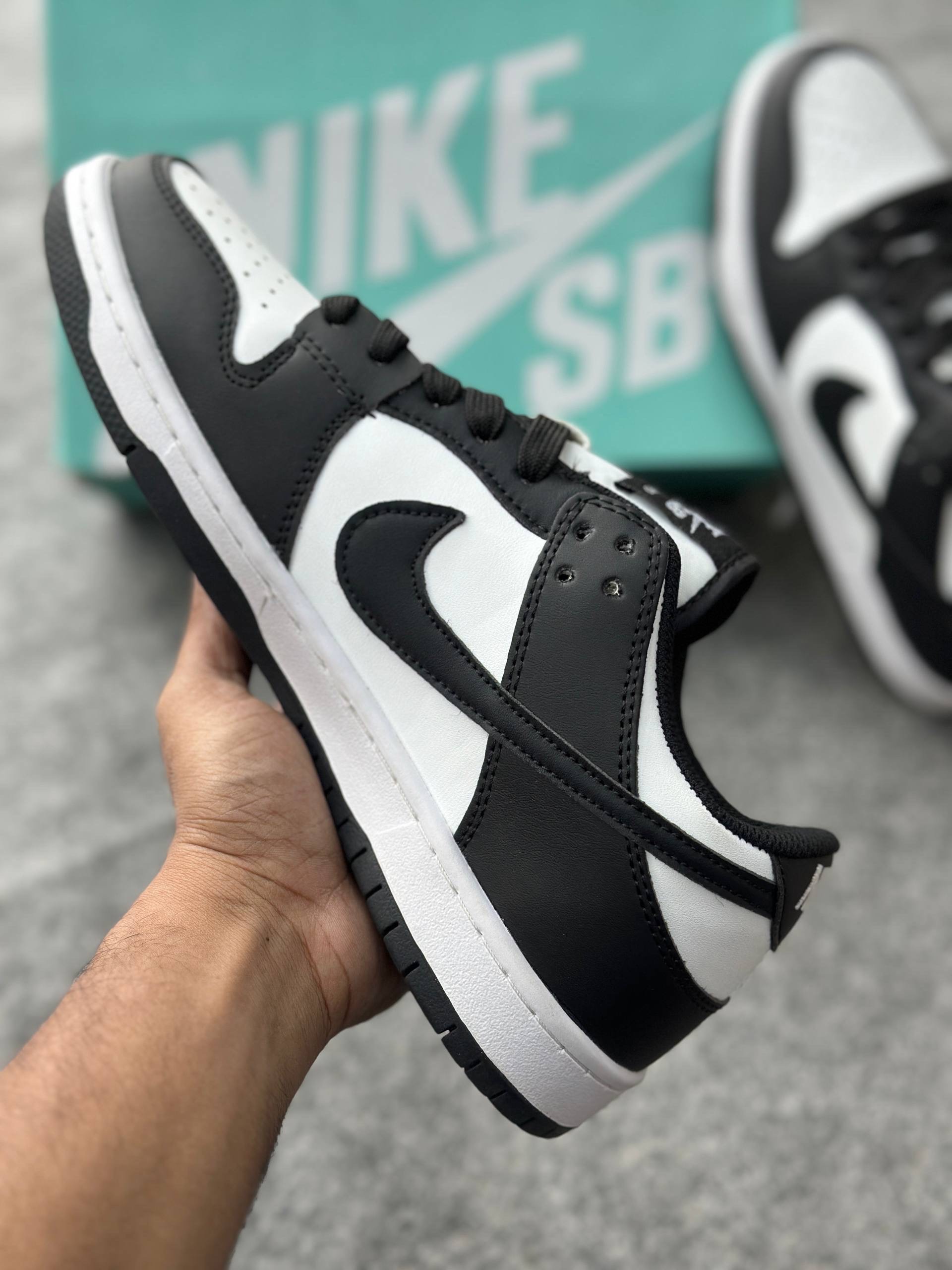 Nike SB Dunk Low Pro Premium skate shoe: Black&White (1:1) thumbnail 3
