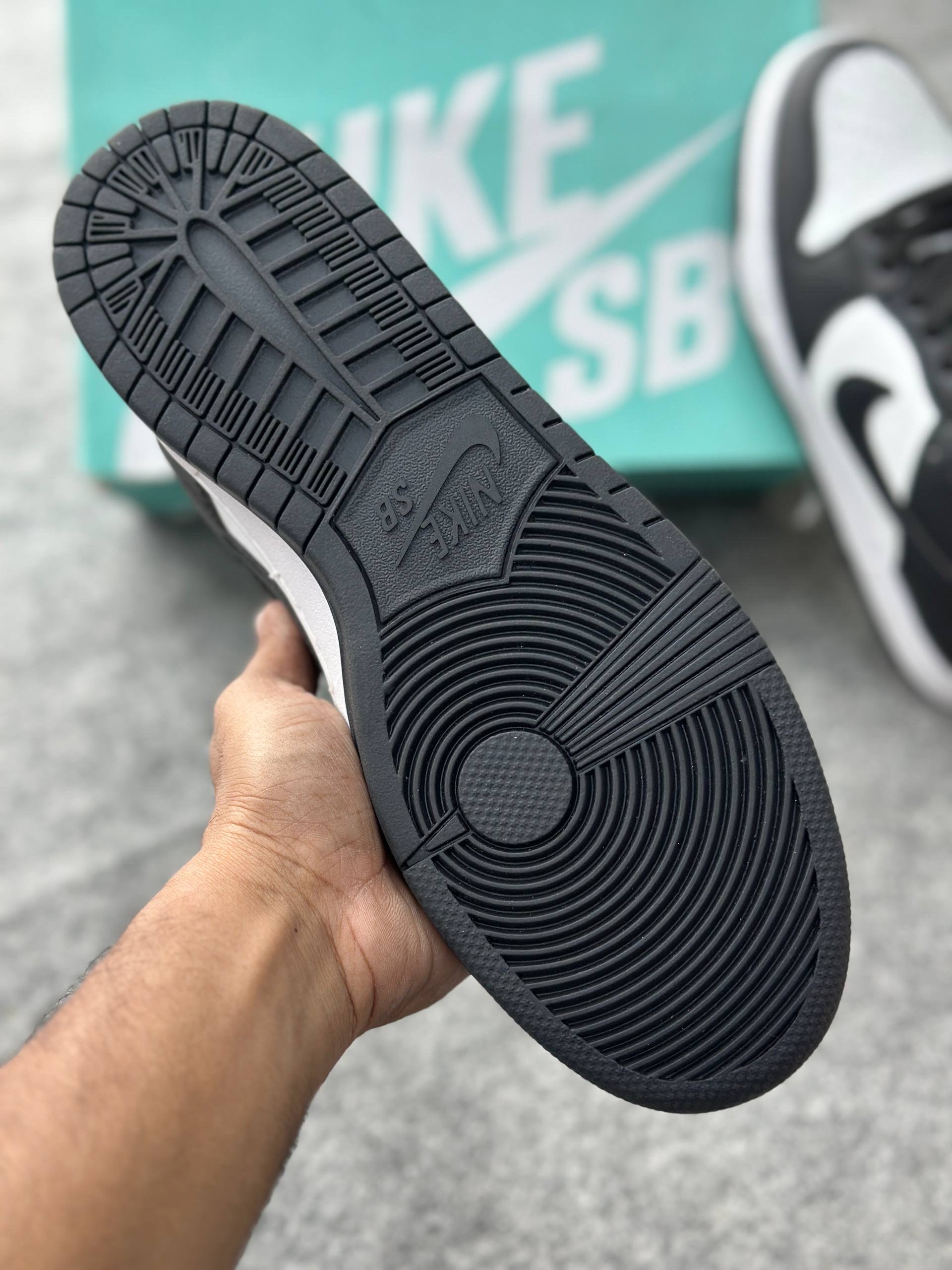Nike SB Dunk Low Pro Premium skate shoe: Black&White (1:1) thumbnail 5