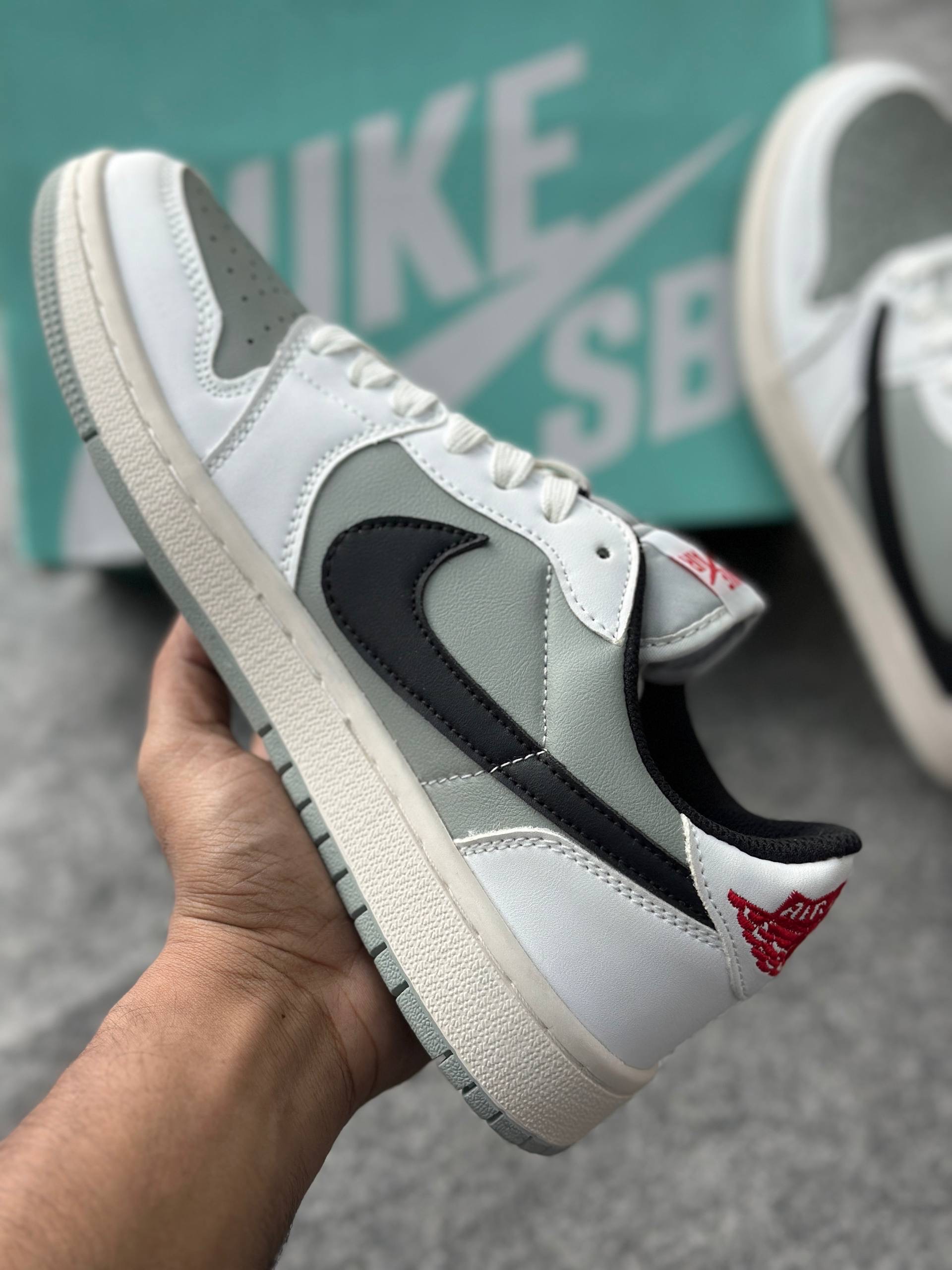 Nike x Travis Scott- Air Jordan 1 Low: Vintage Stealth Grey (1:1) thumbnail 3