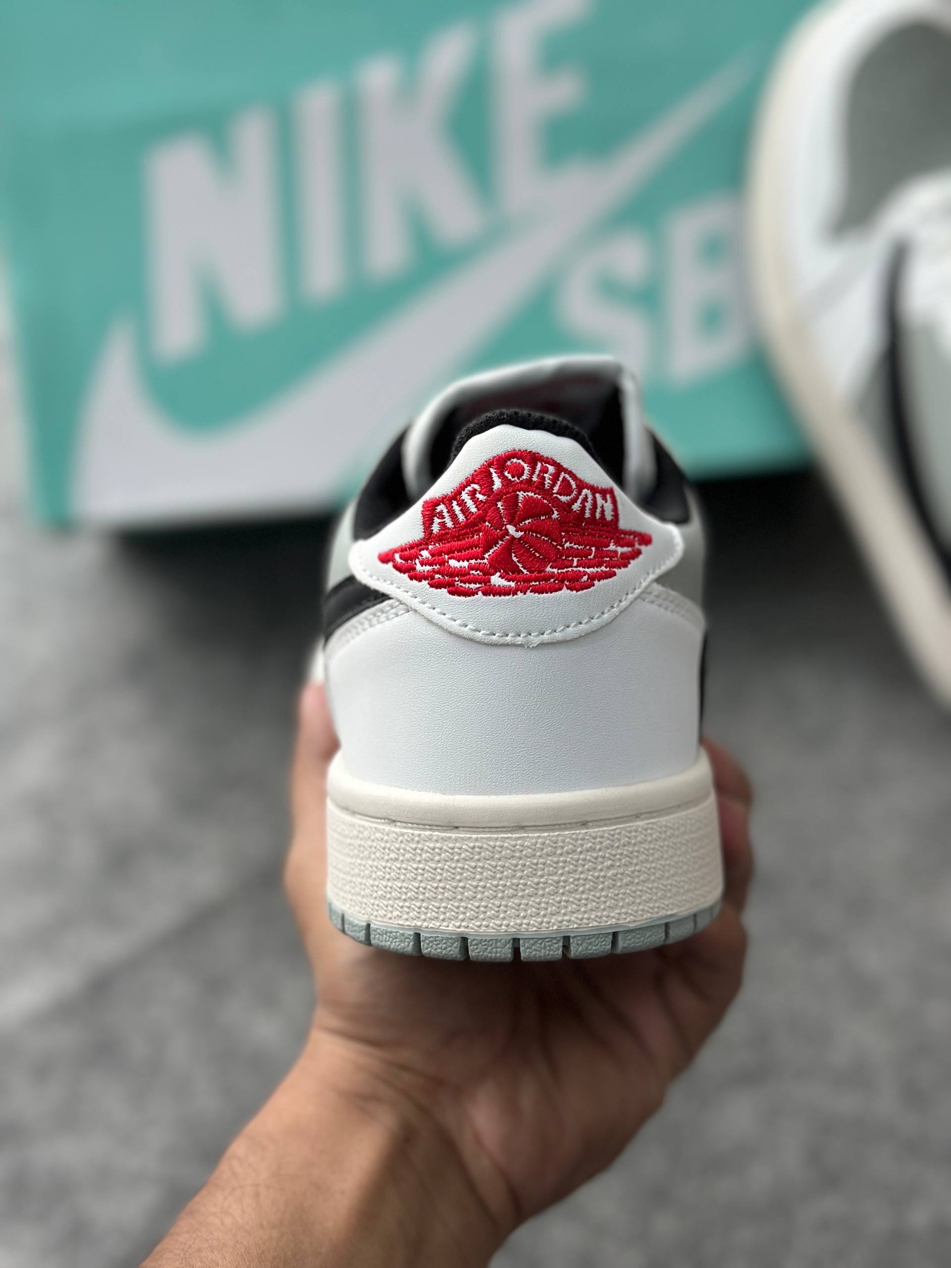 Nike x Travis Scott- Air Jordan 1 Low: Vintage Stealth Grey (1:1) thumbnail 4