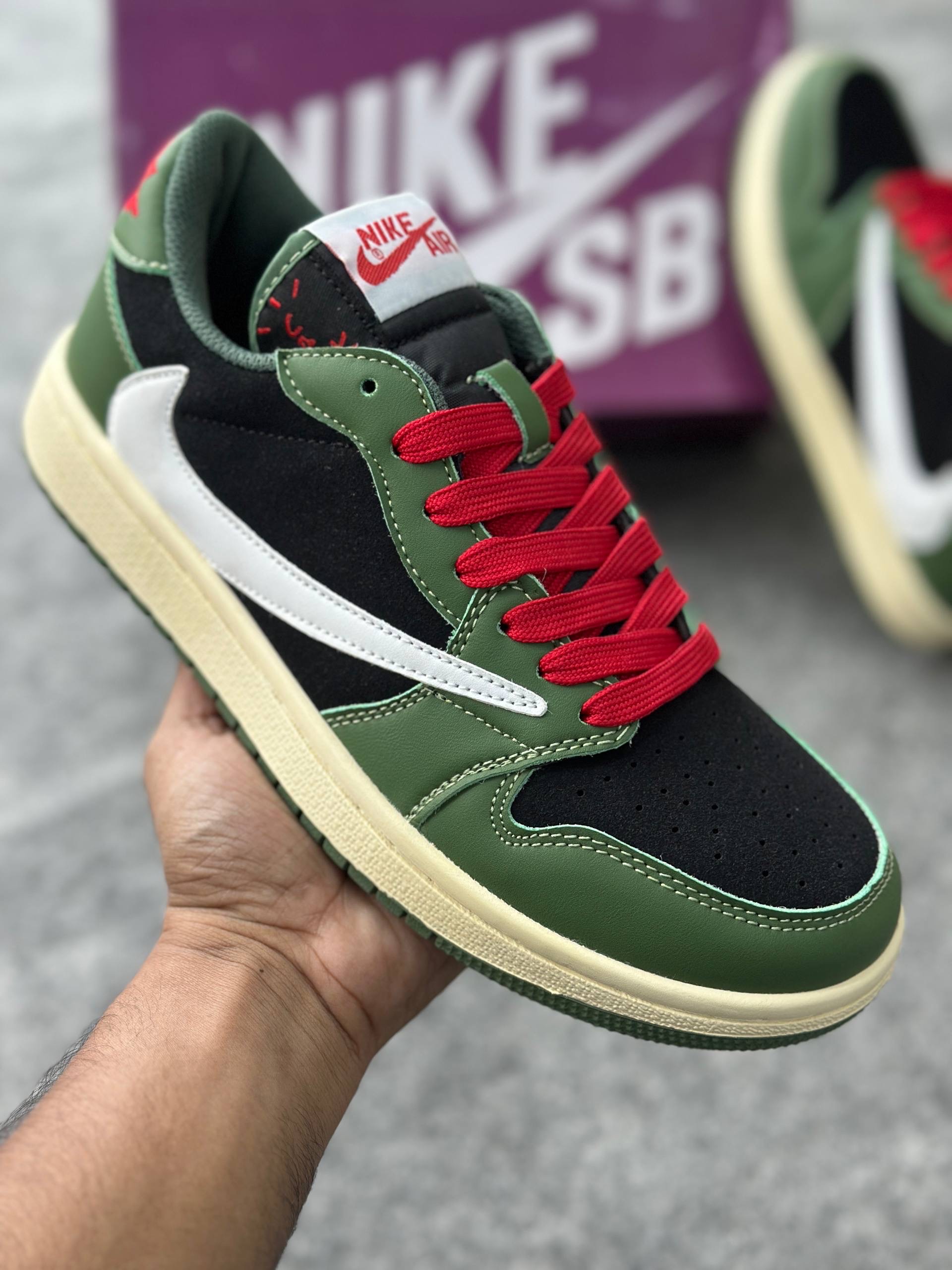 Travis Scott x Air Jordan 1 Low OG: "Olive" (1:1) thumbnail 2