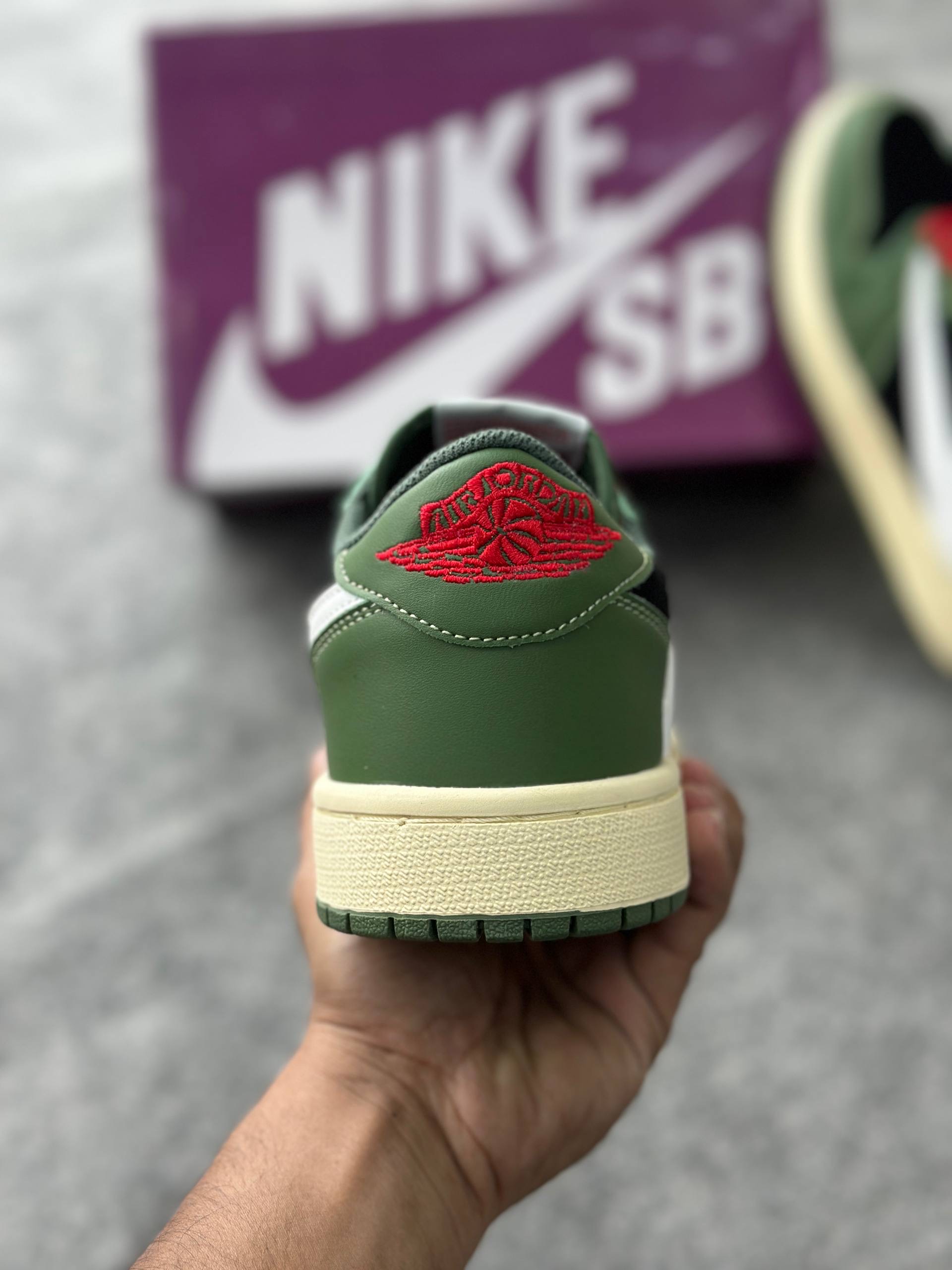 Travis Scott x Air Jordan 1 Low OG: "Olive" (1:1) thumbnail 4