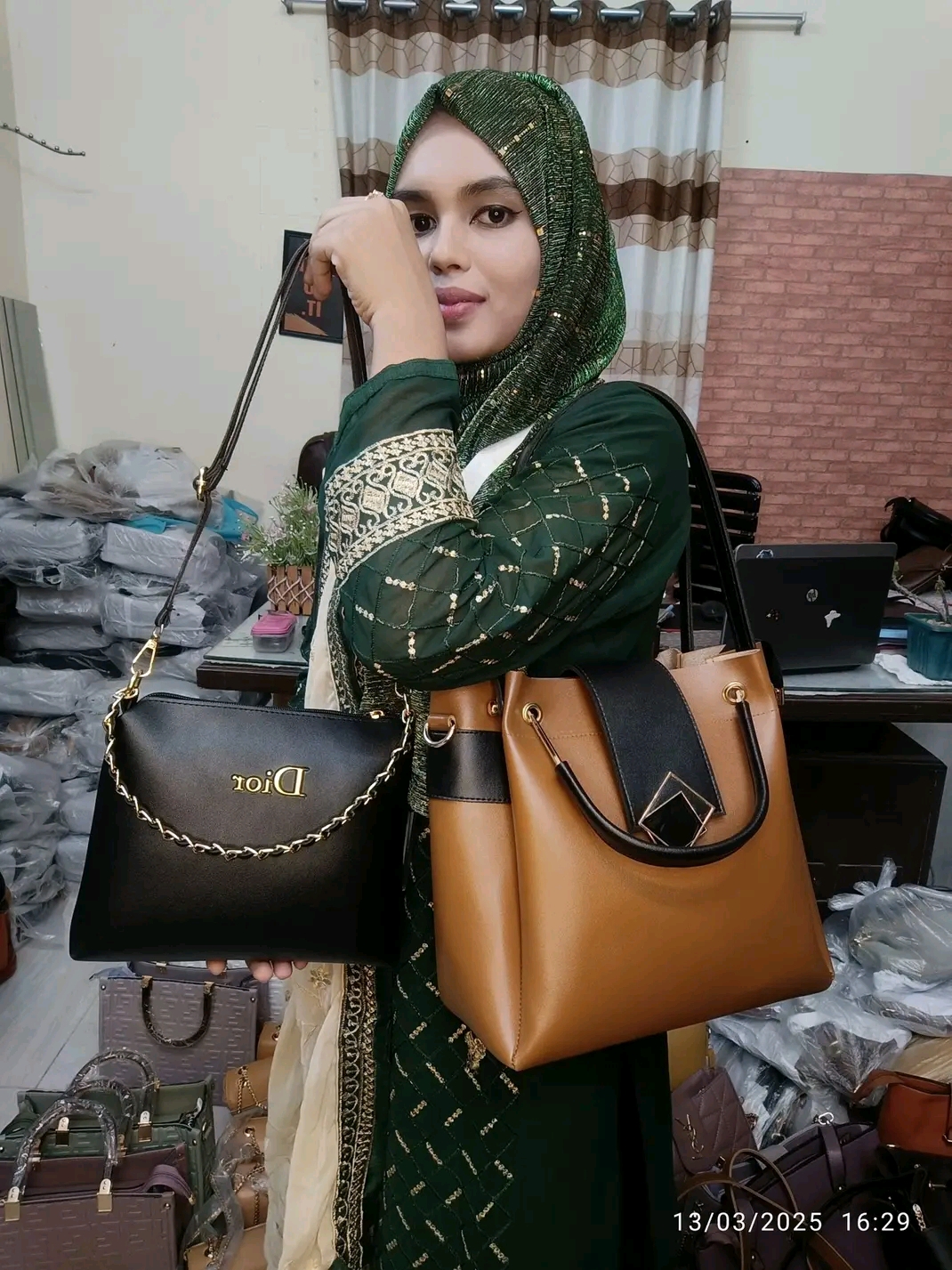 TAIS 2IN BAG