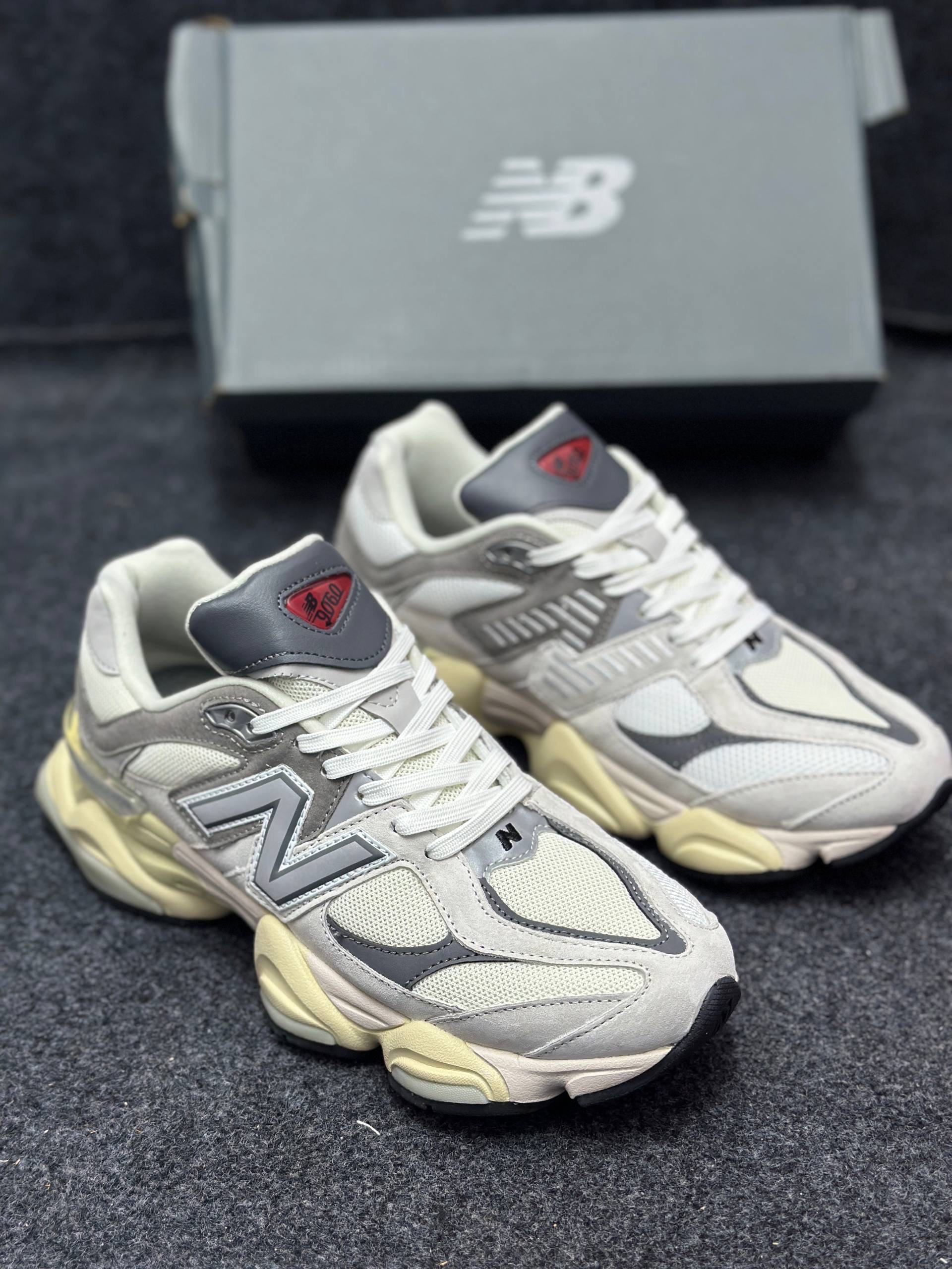 New Balance 9060: Rain Cloud/Classic Grey