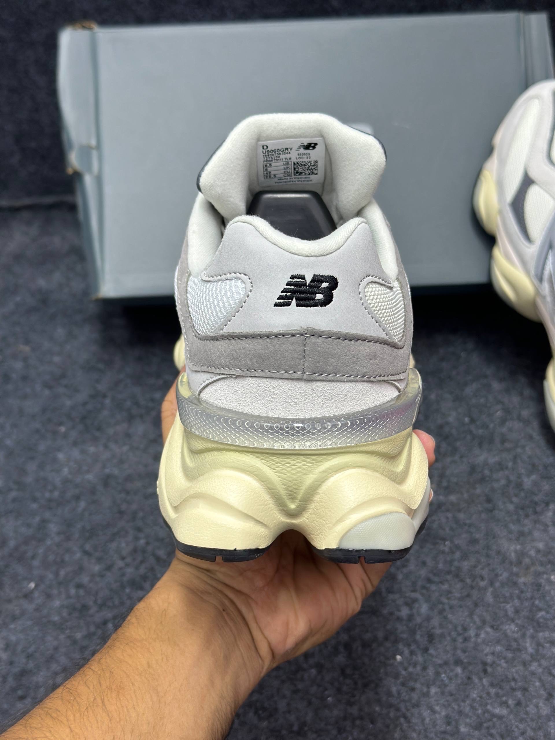 New Balance 9060: Rain Cloud/Classic Grey thumbnail 4