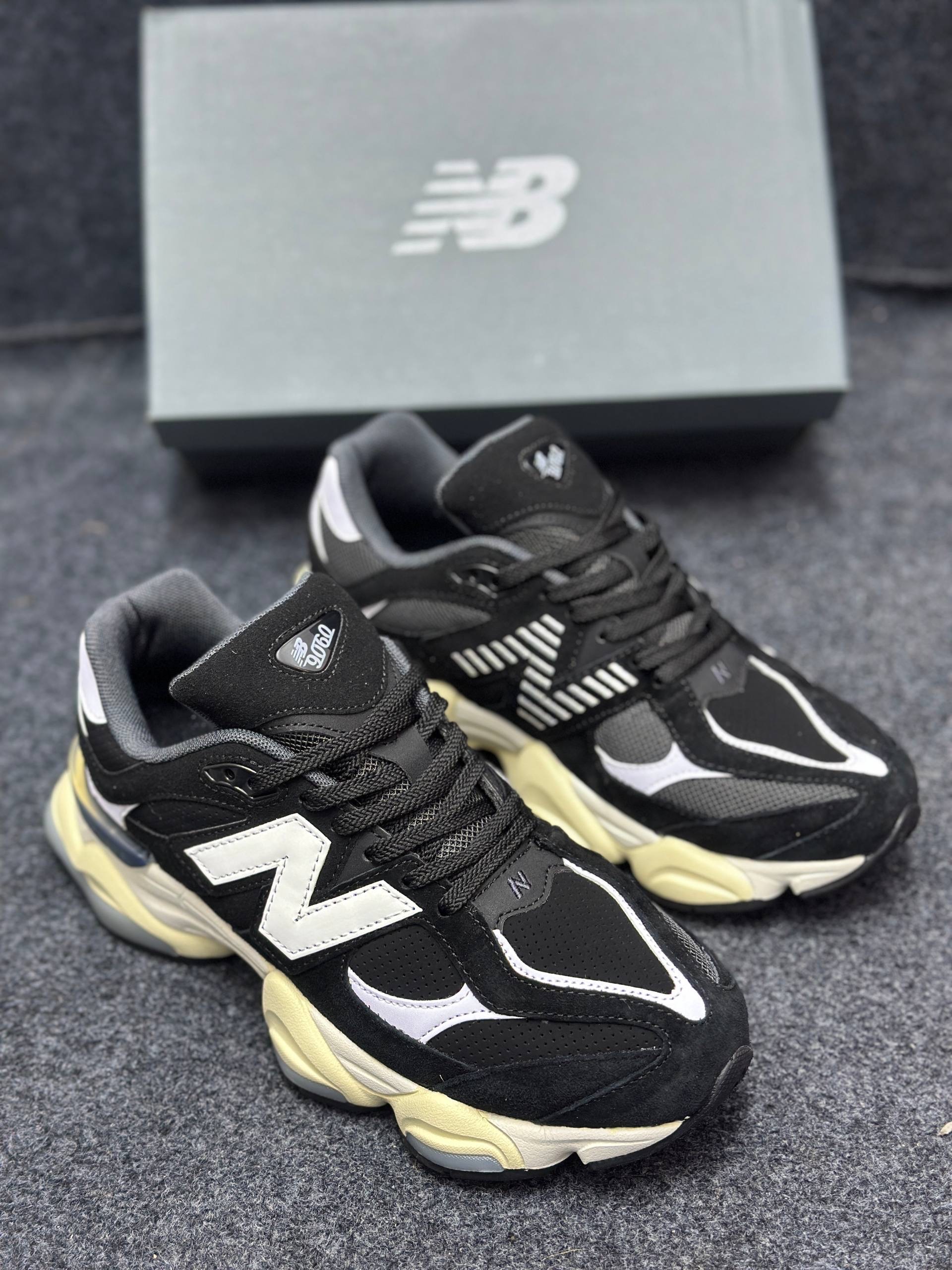 New Balance 9060: "Black&White"