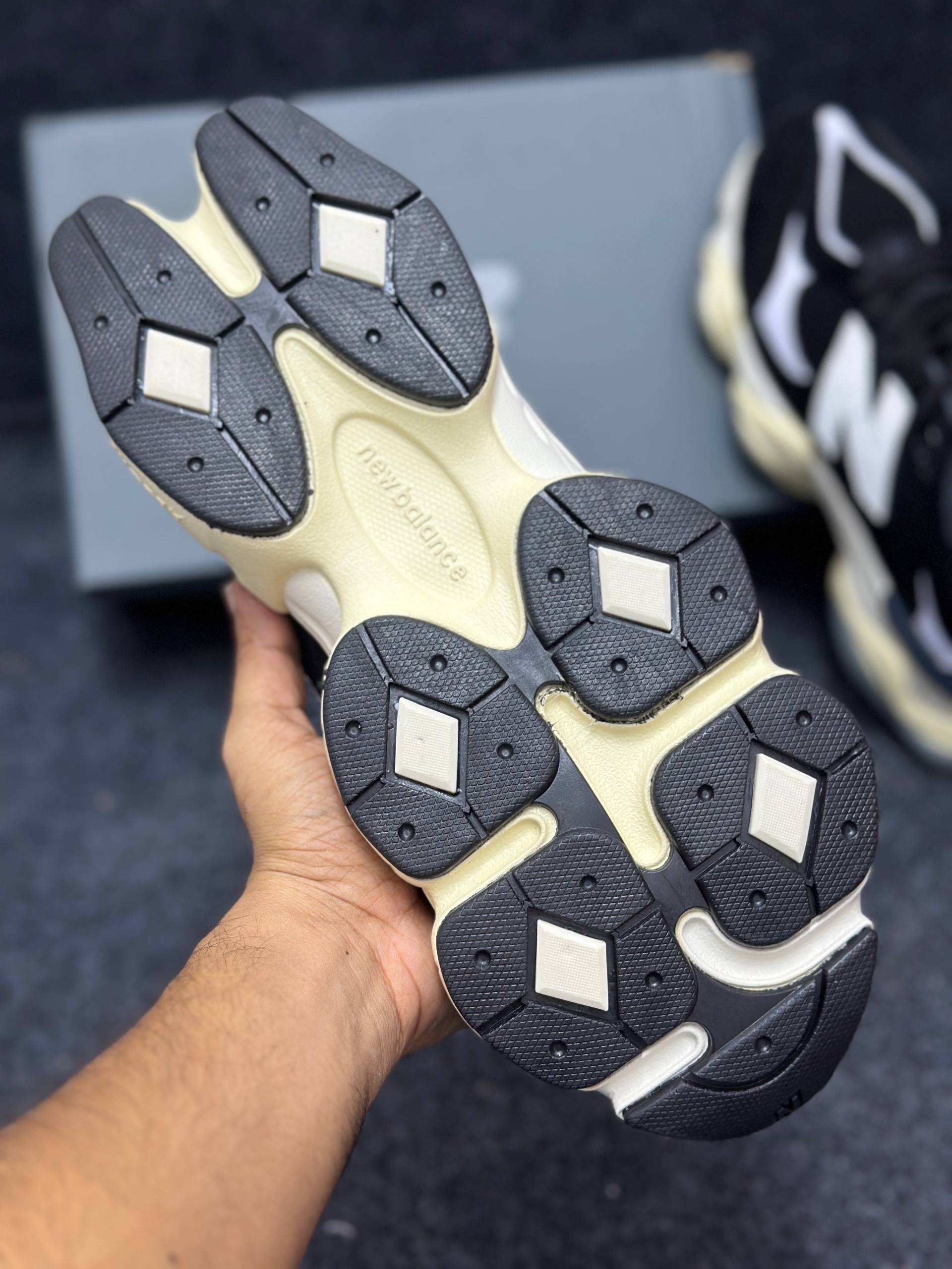 New Balance 9060: "Black&White" thumbnail 5