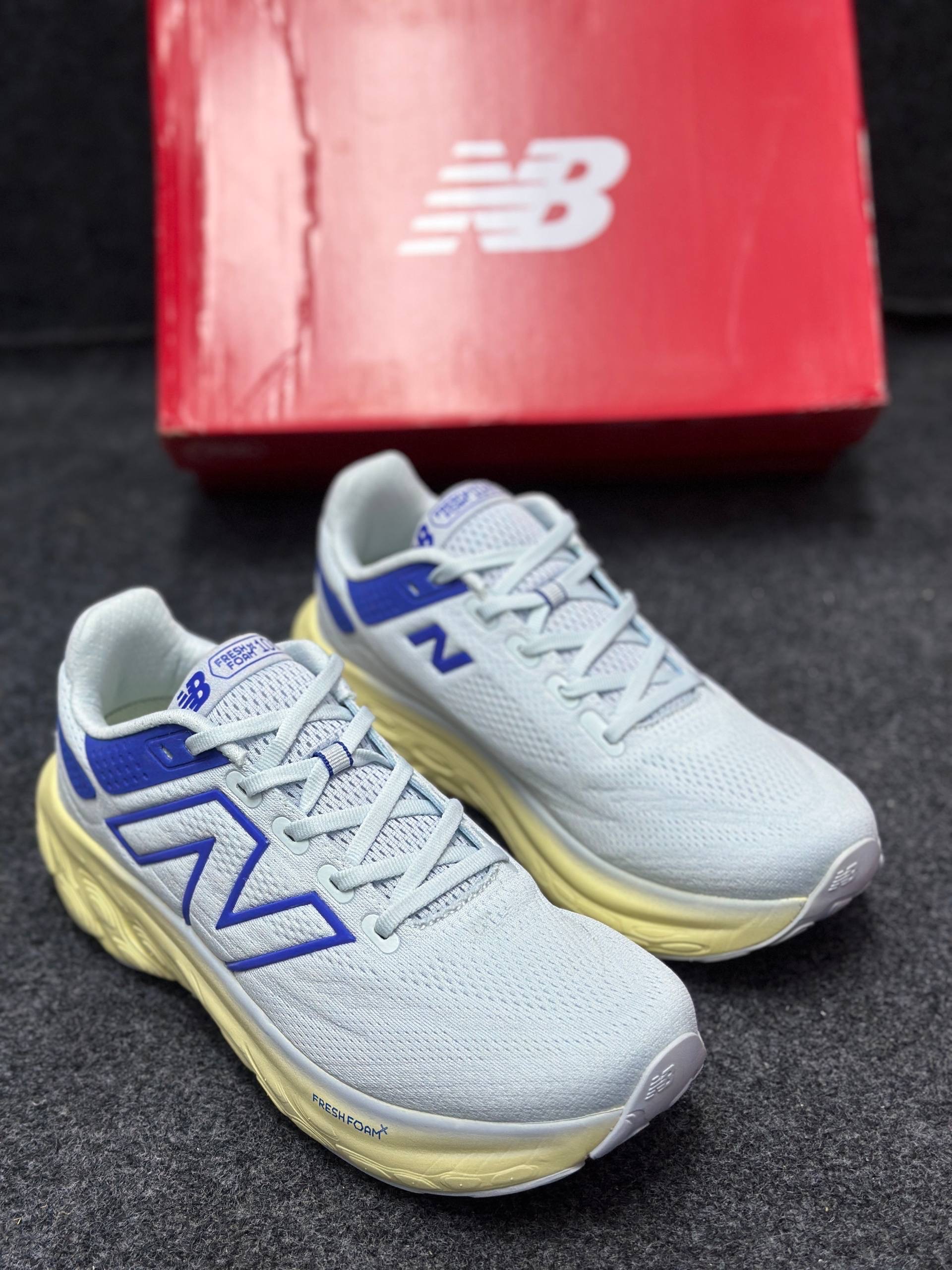 New Balance Fresh Foam X 1080 V13: "light blue and yellow"