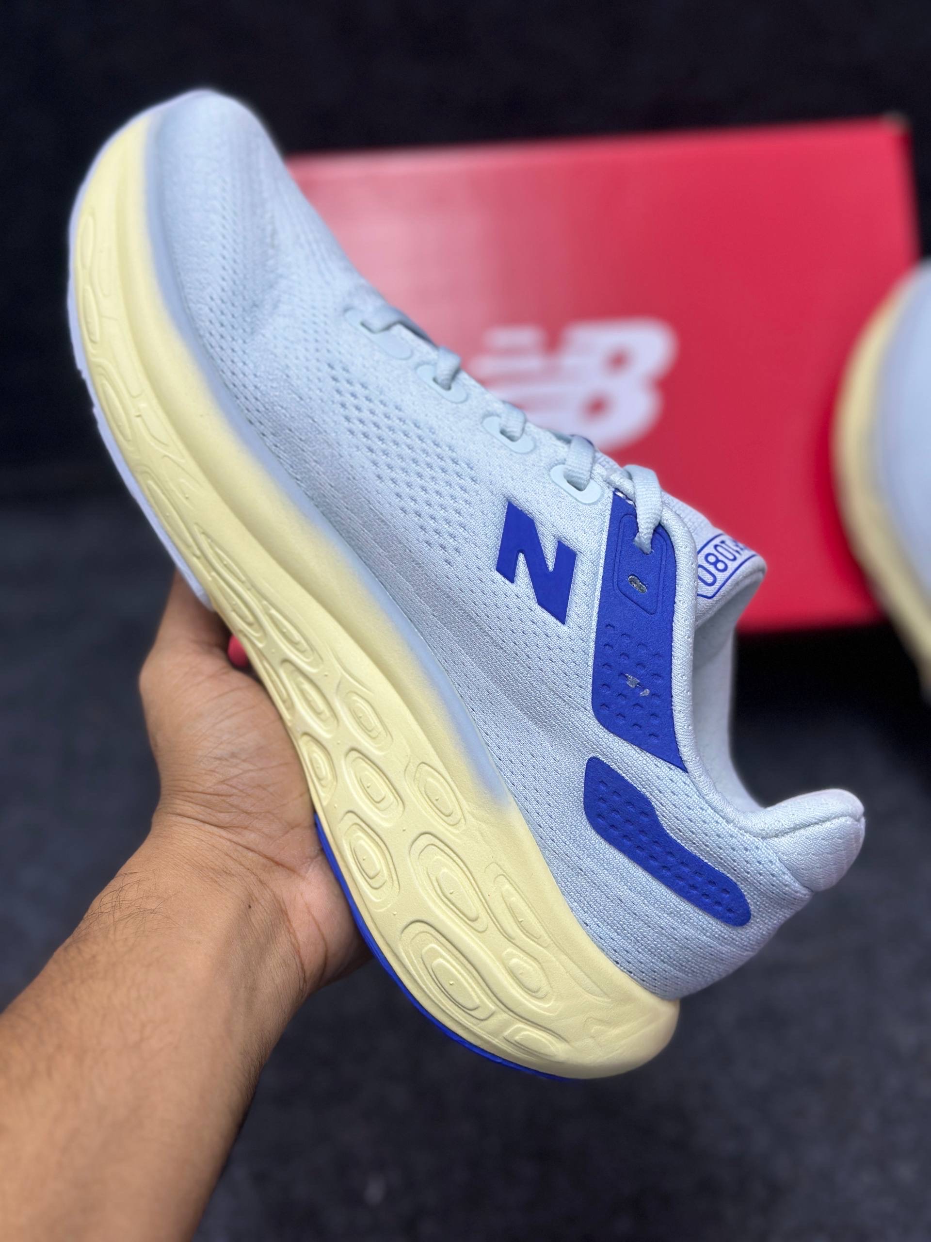 New Balance Fresh Foam X 1080 V13: "light blue and yellow" thumbnail 3