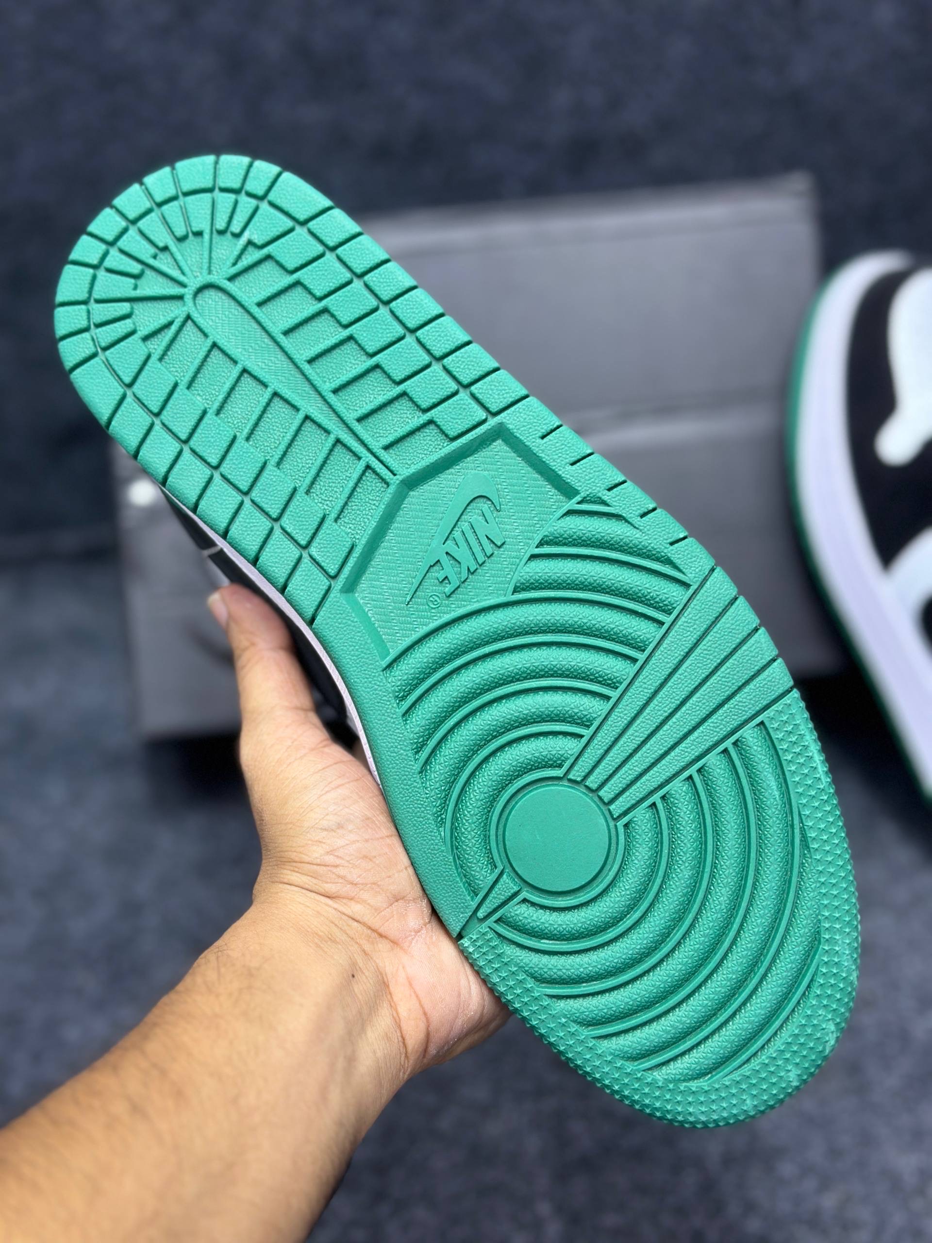 Air Jordan 1 Low: "White Black Mystic Green" (1:1) thumbnail 5