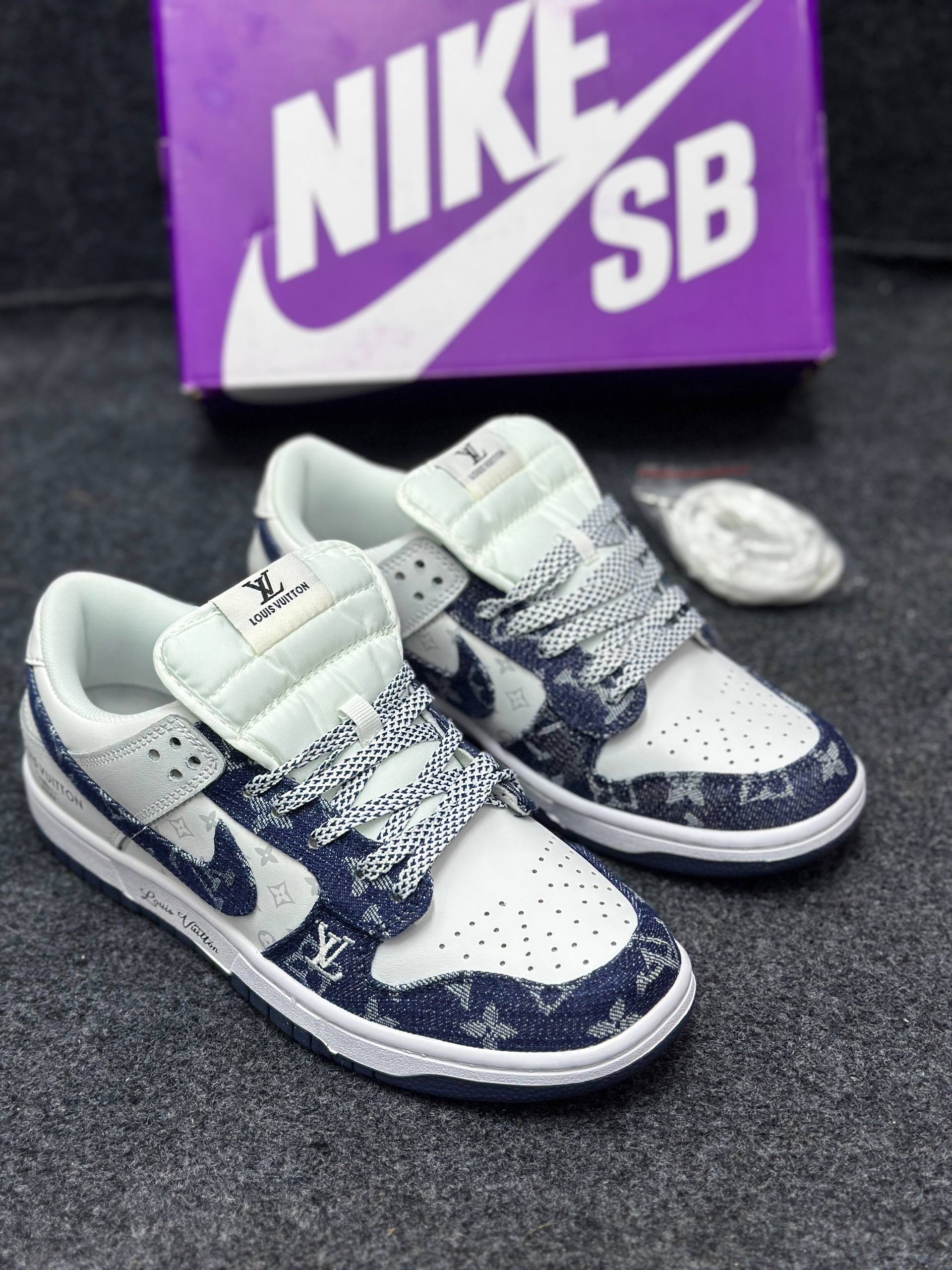 Nike SB Dunk Low x Louis Vuitton: "White & Dark Blue" (1:1)