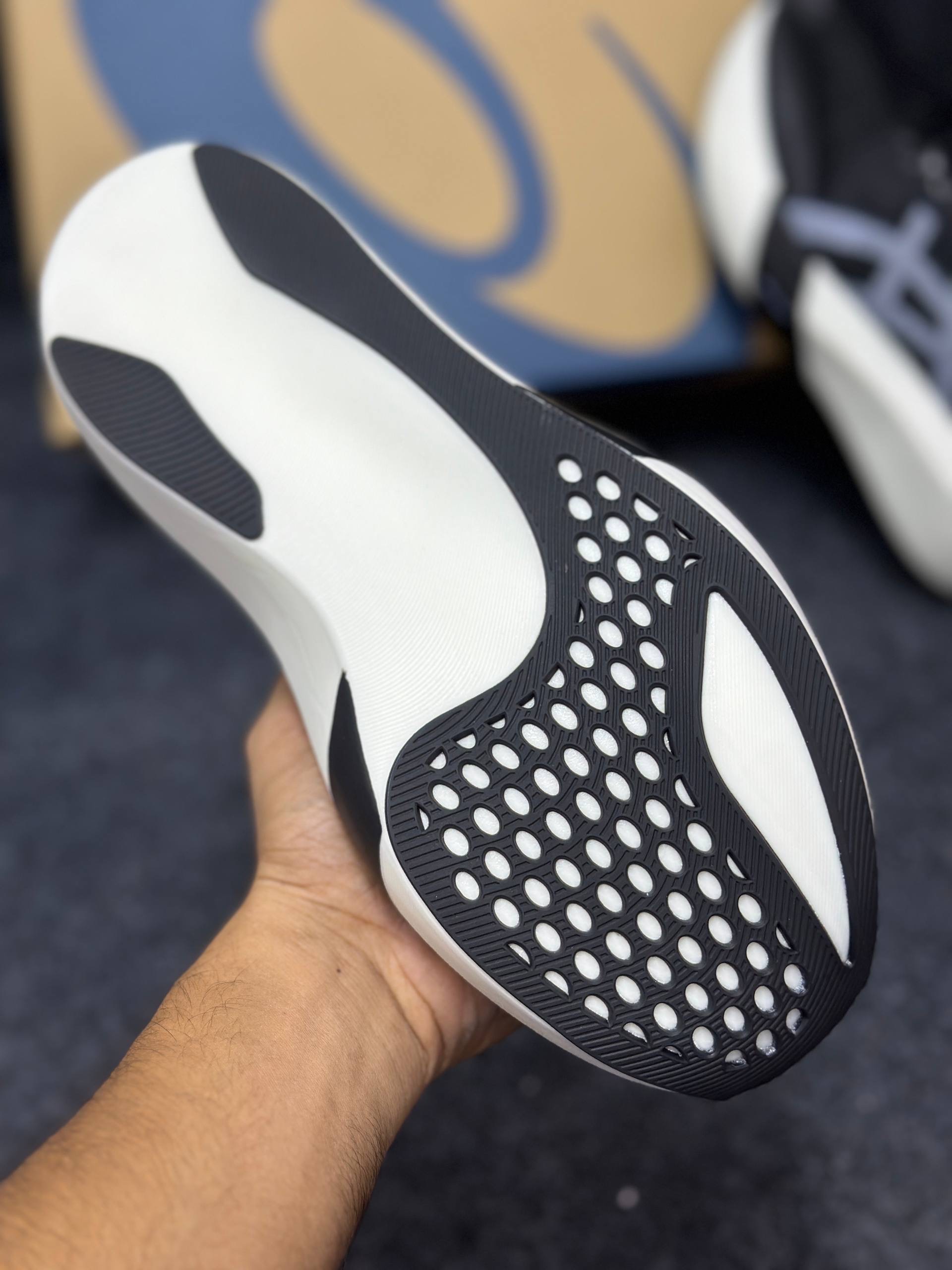 Asics Metaspeed Sky: "black & grey" thumbnail 5