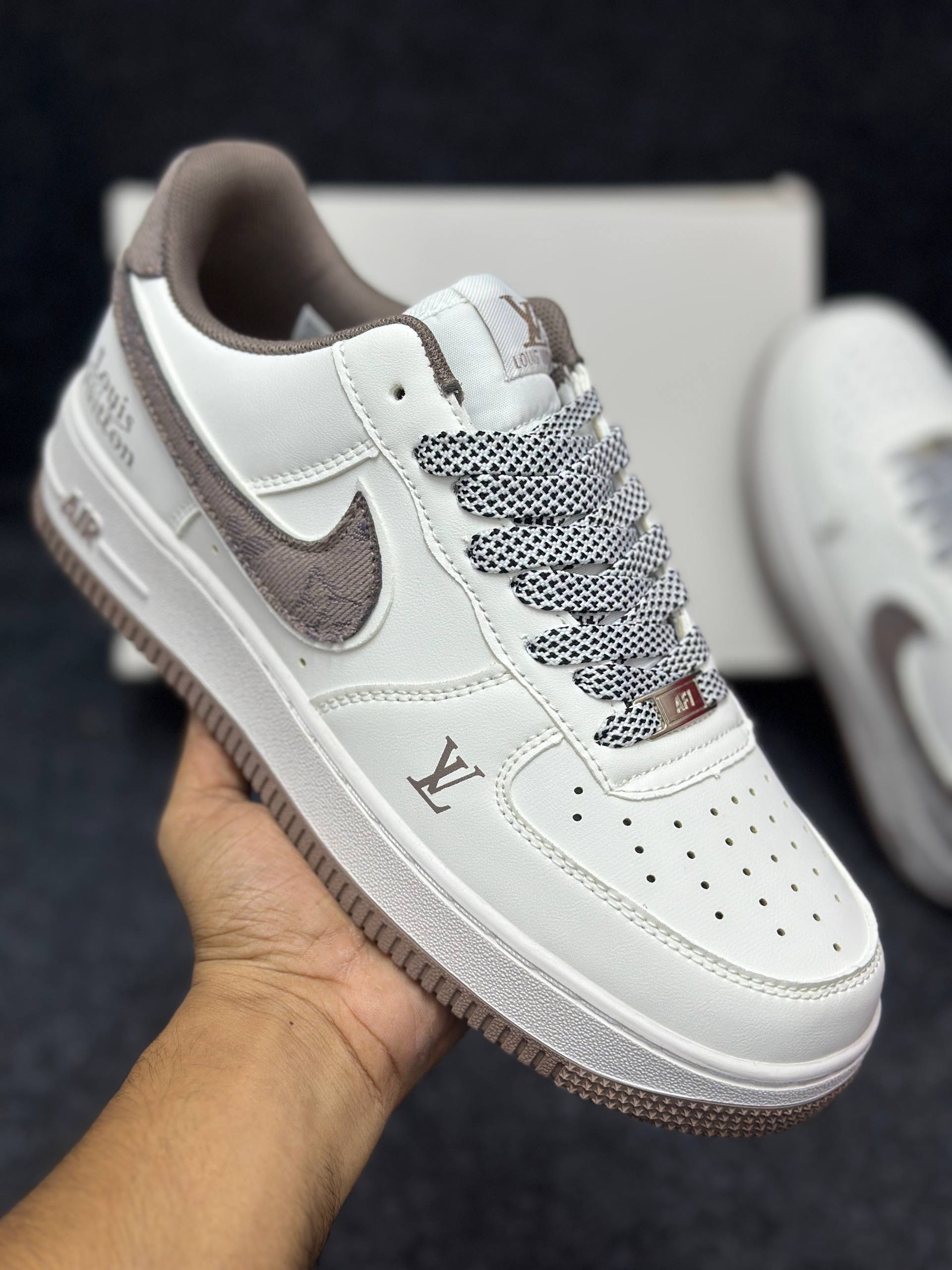 Louis Vuitton x Nike-Air Force 1 Low: "cream and brown" (1:1) thumbnail 2