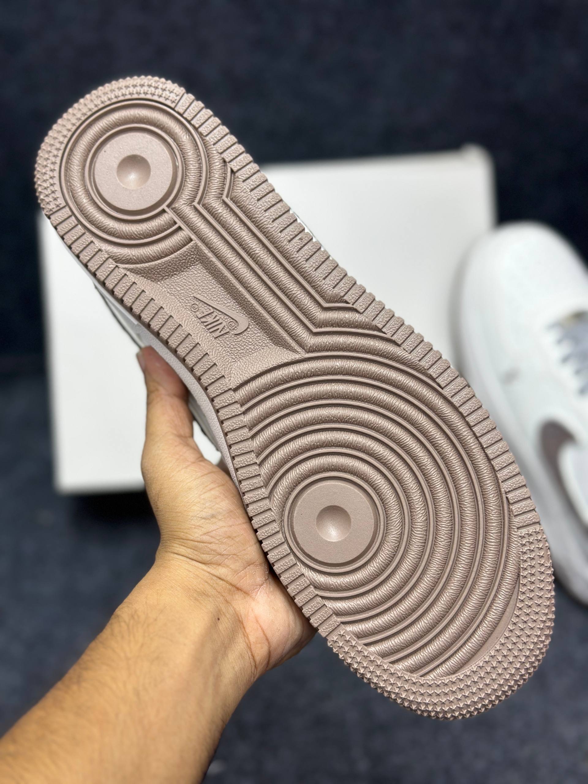 Louis Vuitton x Nike-Air Force 1 Low: "cream and brown" (1:1) thumbnail 5