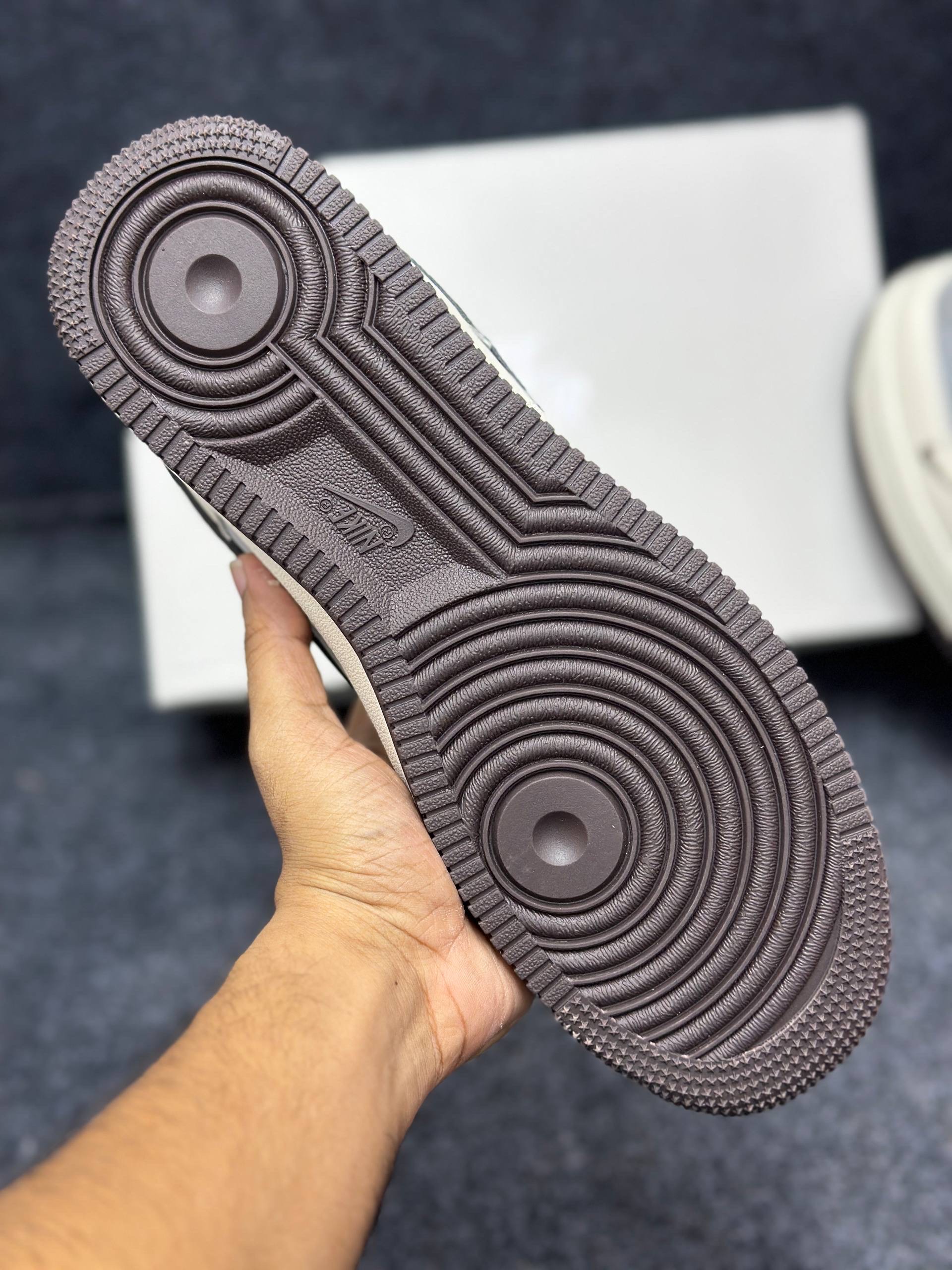 Nike Air Force 1 low: "white, gray, & brown" (1:1) thumbnail 5