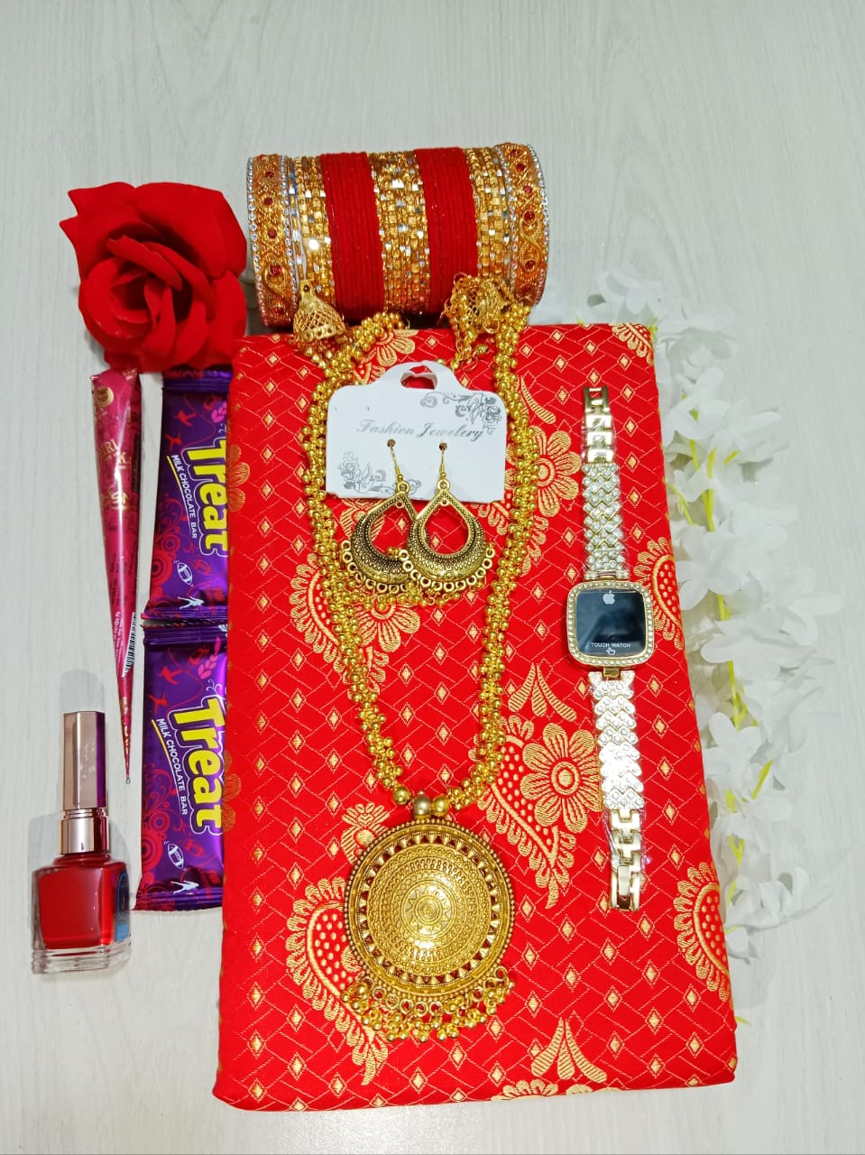 আকর্ষণীয় শাড়ী গিফট কম্ব সেট