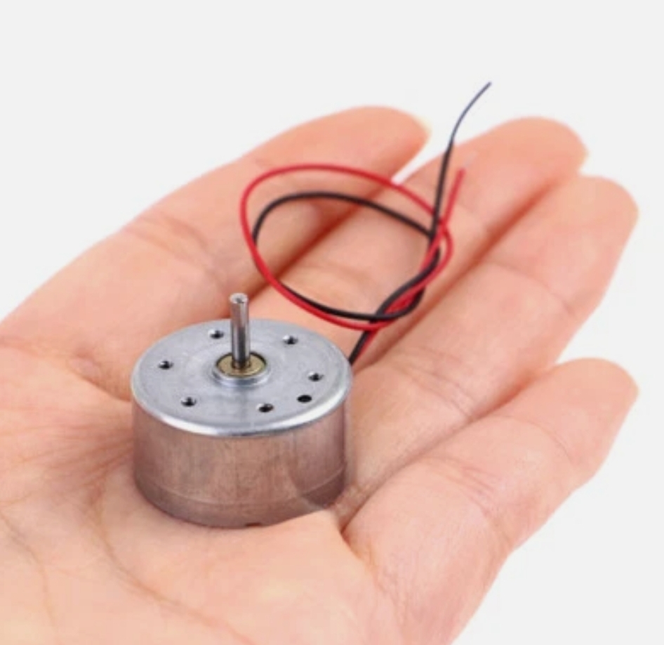 Micro Motor 300 Solar DC 3V–5V Motor – 2mm Shaft for DIY Mini Fan, CD Player