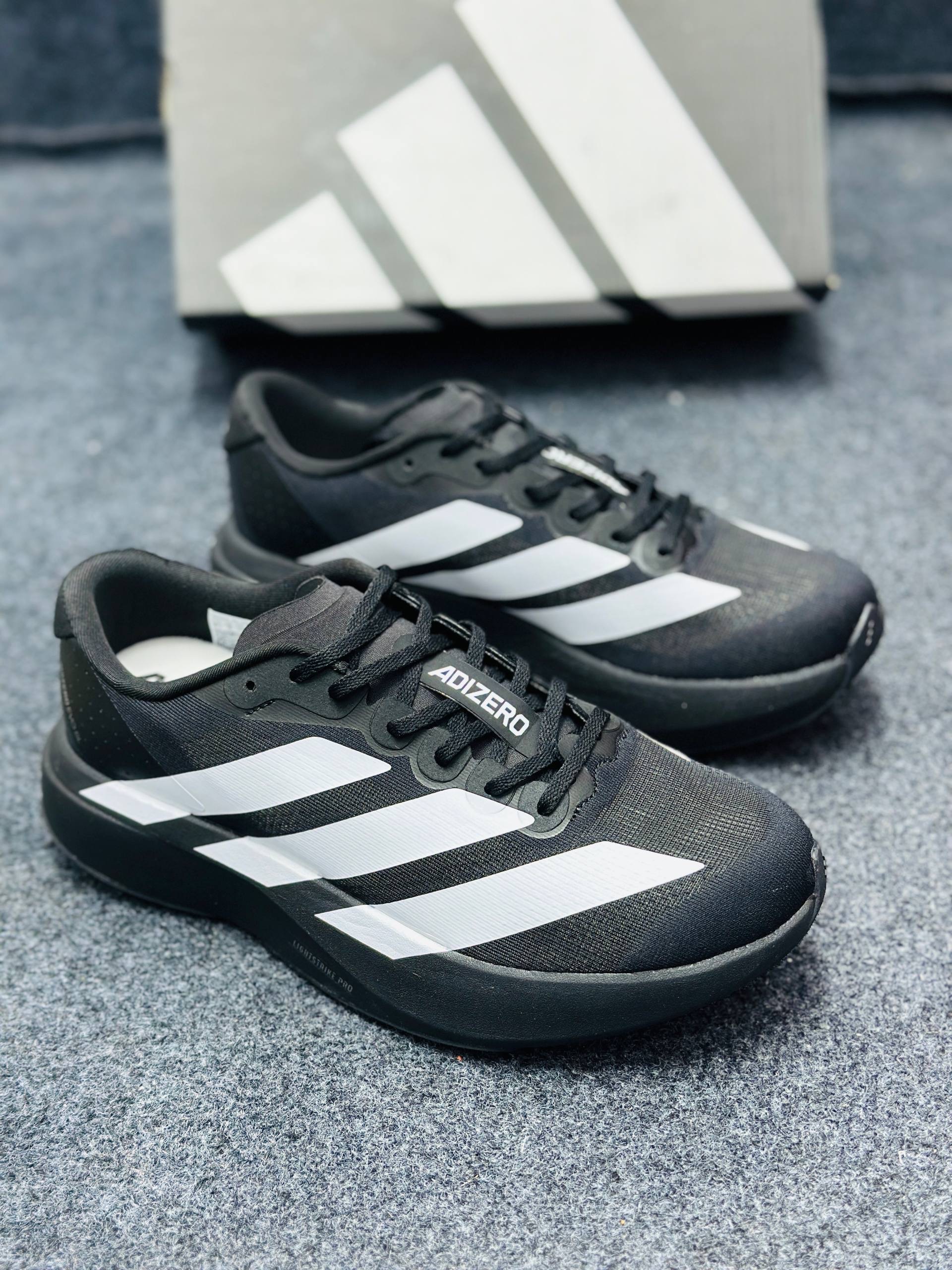 Adidas Adizero Evo SL: "black & white"