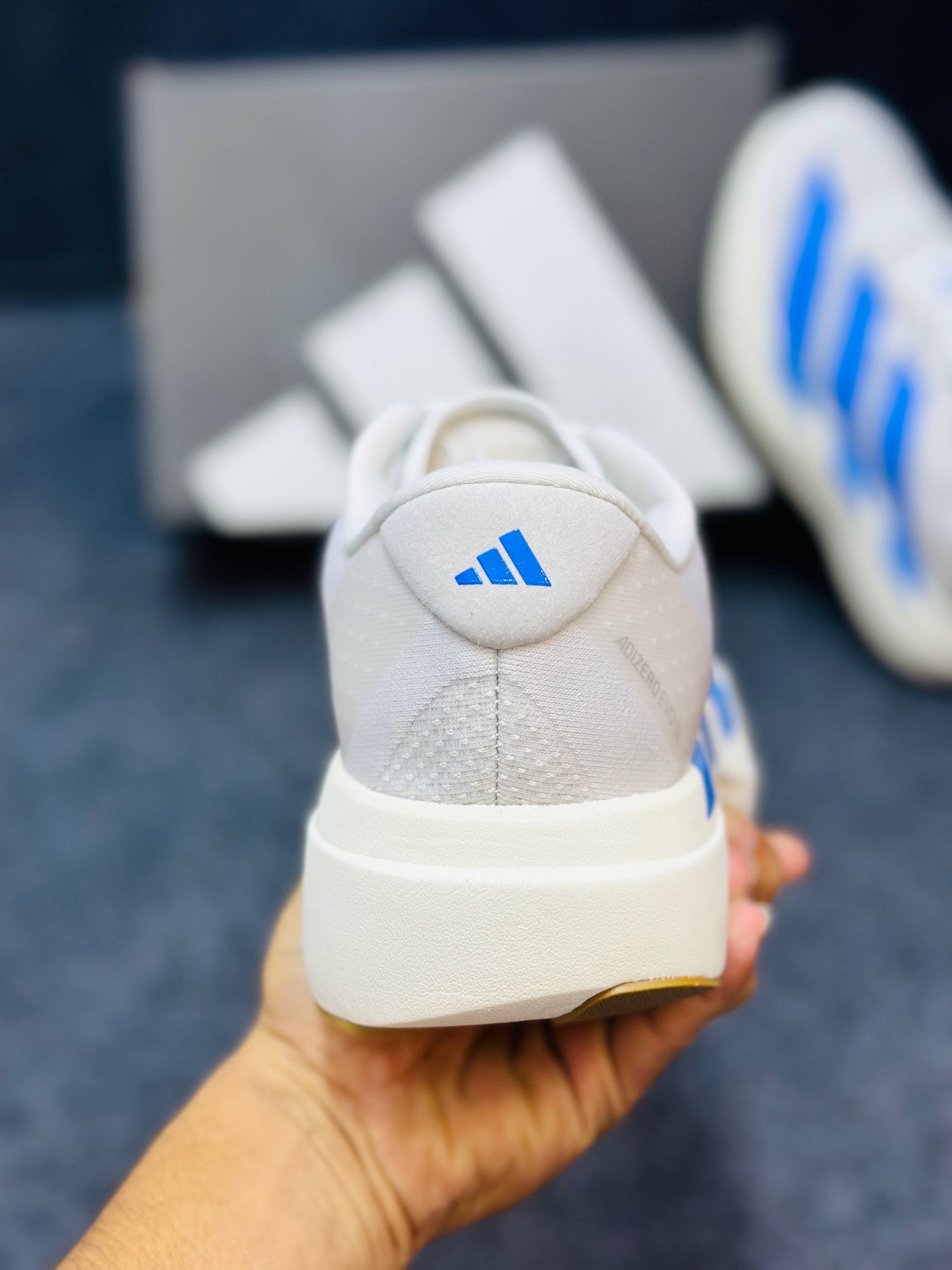 Adidas Adizero Evo SL: "Cloud White / Blue Fusion / Off White" thumbnail 4