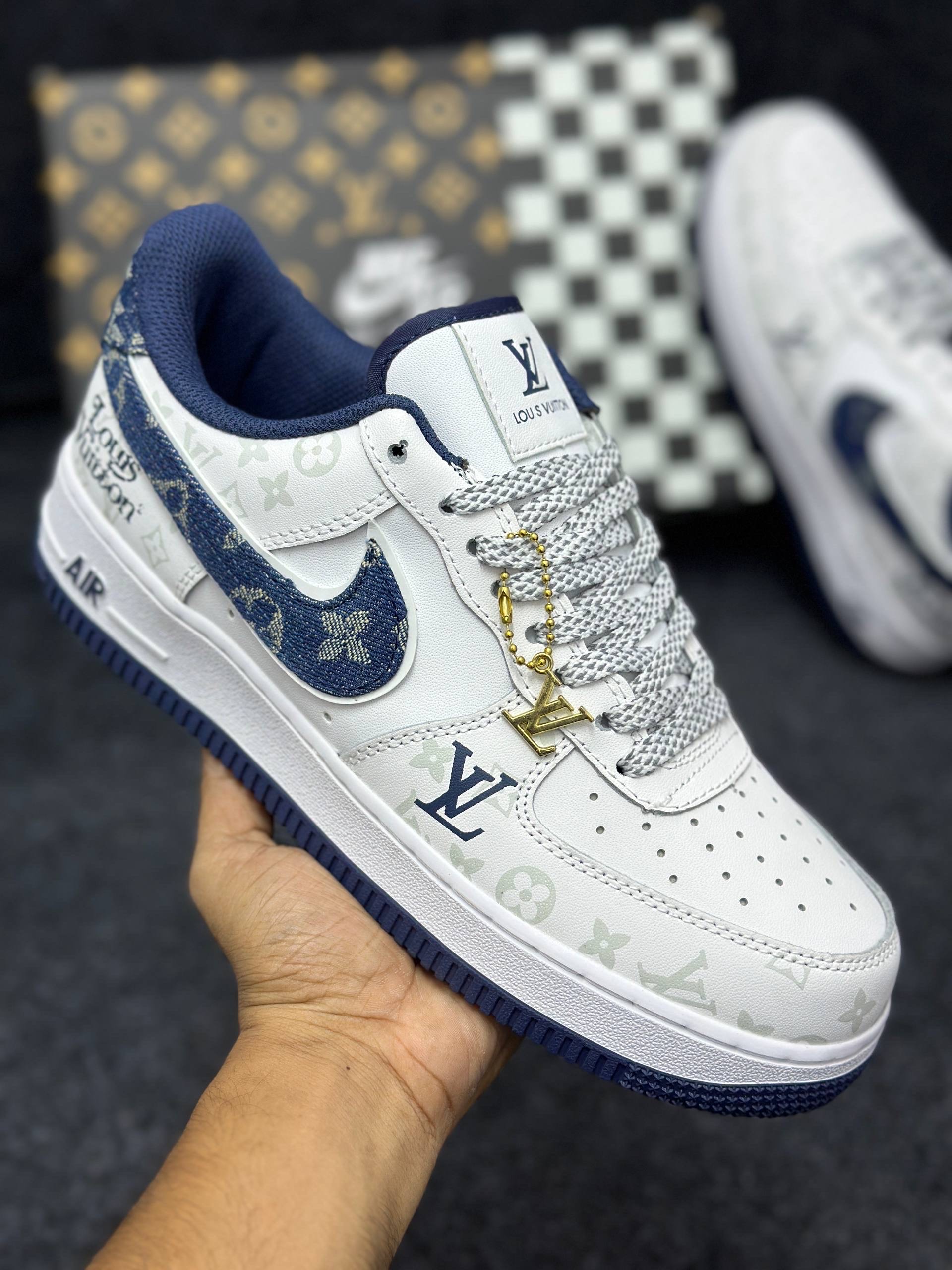 Louis Vuitton x Nike Air Force 1 Low: "white & navy blue" (1:1) thumbnail 2