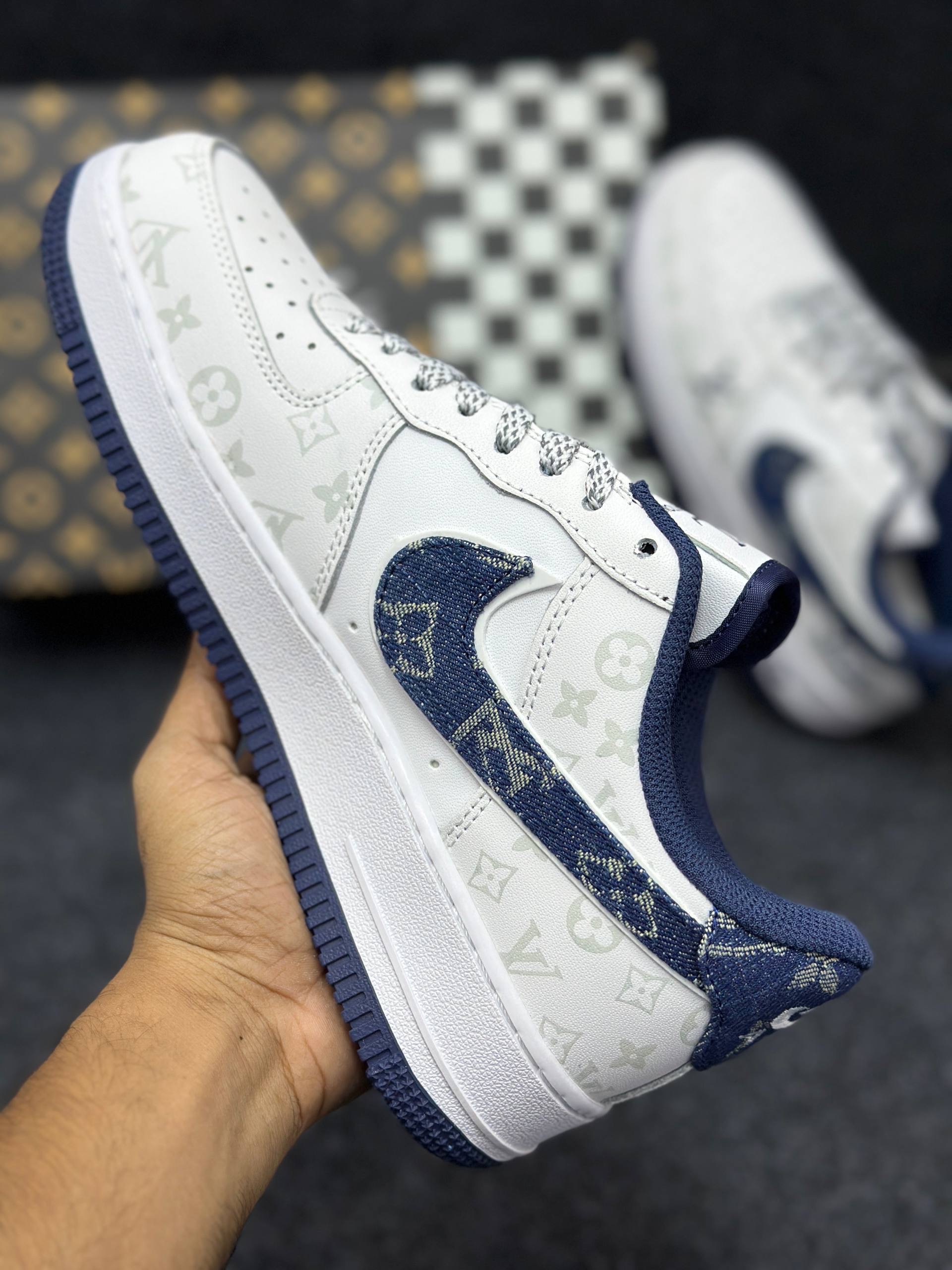 Louis Vuitton x Nike Air Force 1 Low: "white & navy blue" (1:1) thumbnail 3