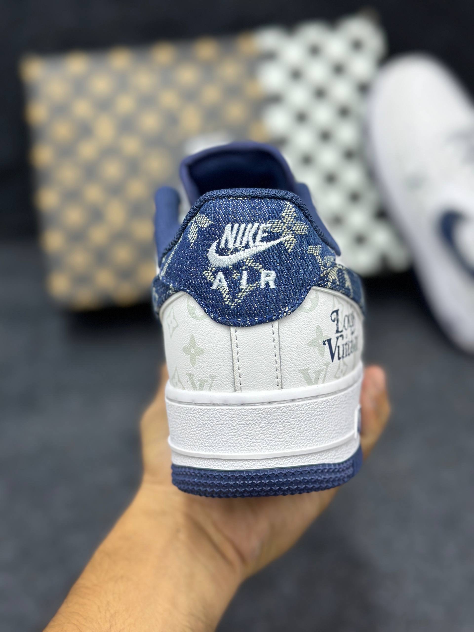 Louis Vuitton x Nike Air Force 1 Low: "white & navy blue" (1:1) thumbnail 4
