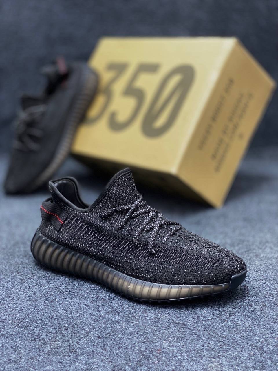 Adidas Yeezy Boost 350 V2: "Core Black" thumbnail 1