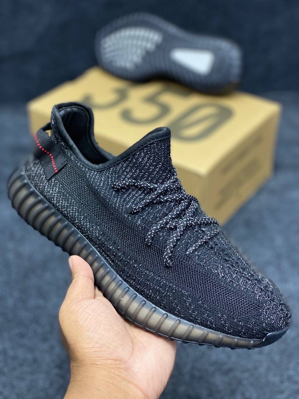 Adidas Yeezy Boost 350 V2: "Core Black" thumbnail 2