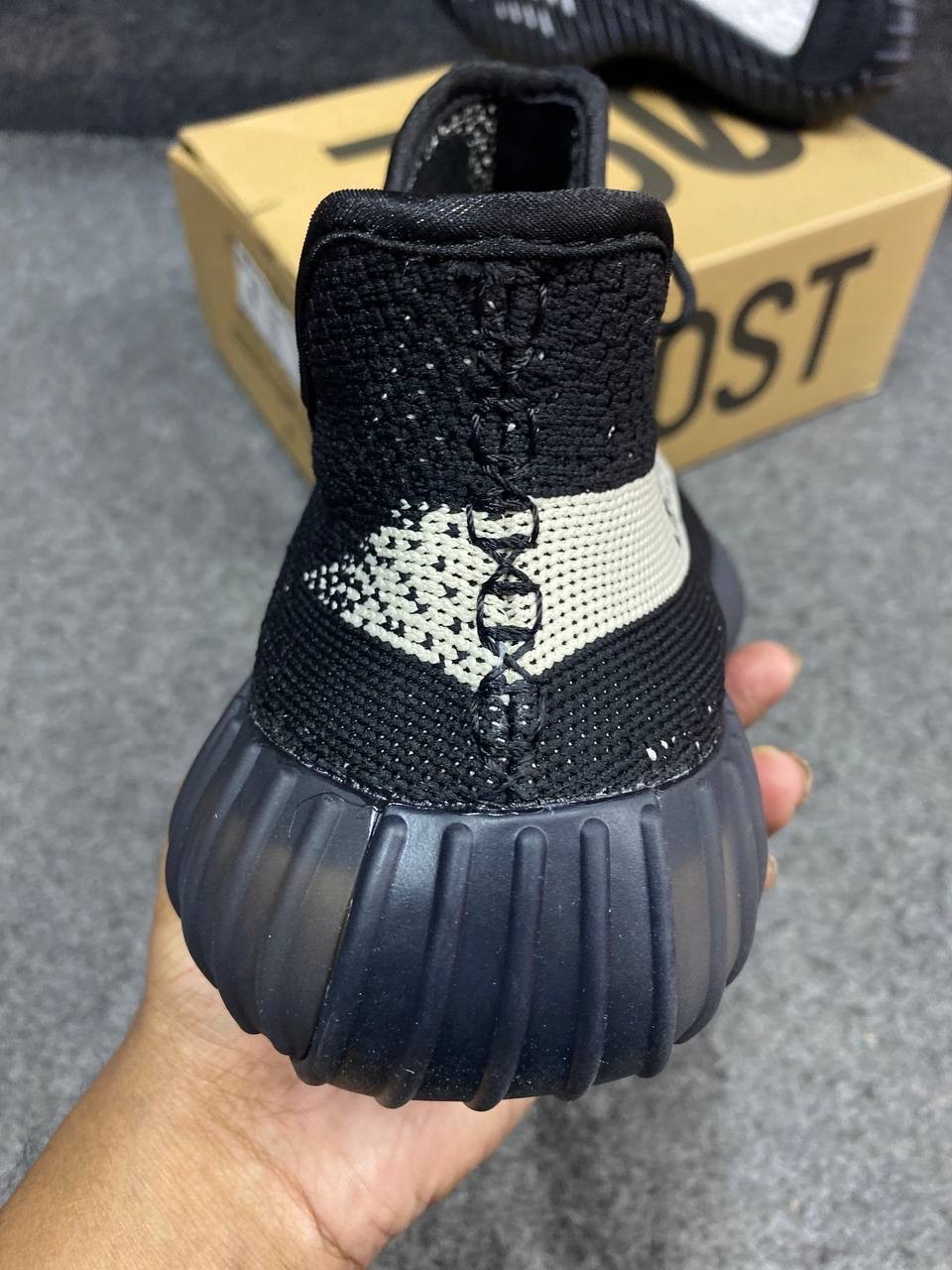Adidas Yeezy Boost 350 V2: "Core Black White" thumbnail 4
