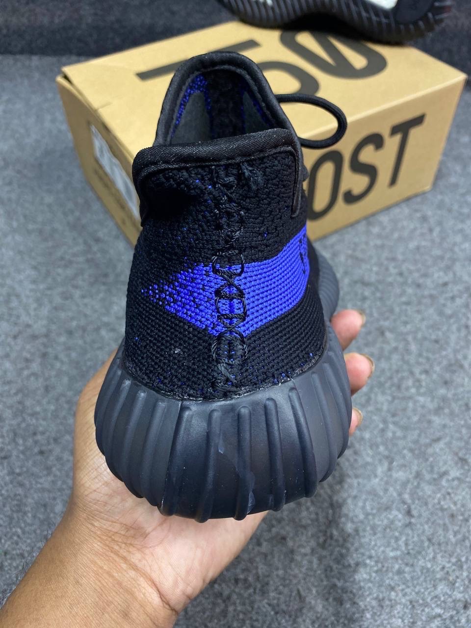 Adidas Yeezy Boost 350 V2: "Dazzling Blue" thumbnail 3