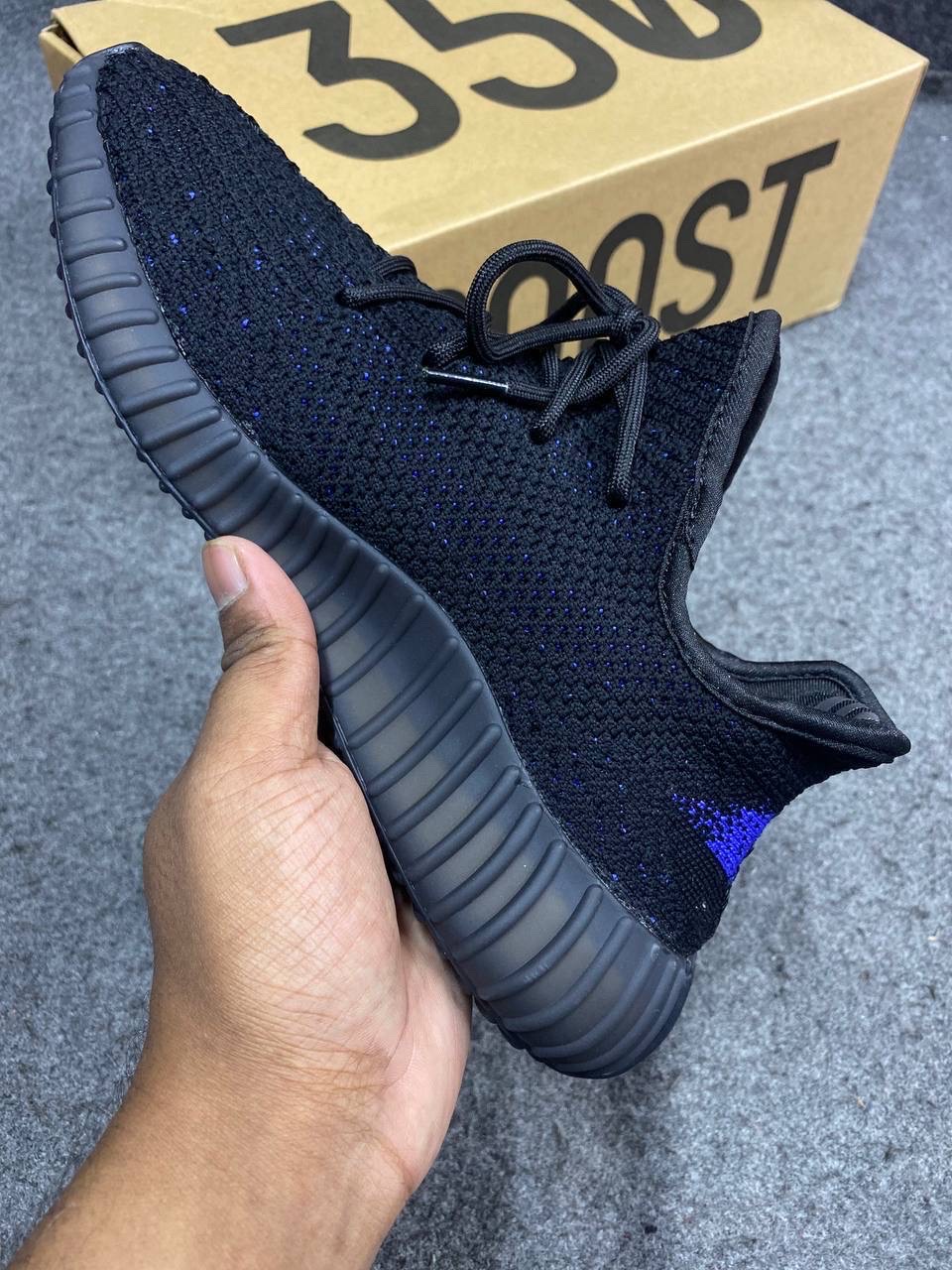 Adidas Yeezy Boost 350 V2: "Dazzling Blue" thumbnail 4