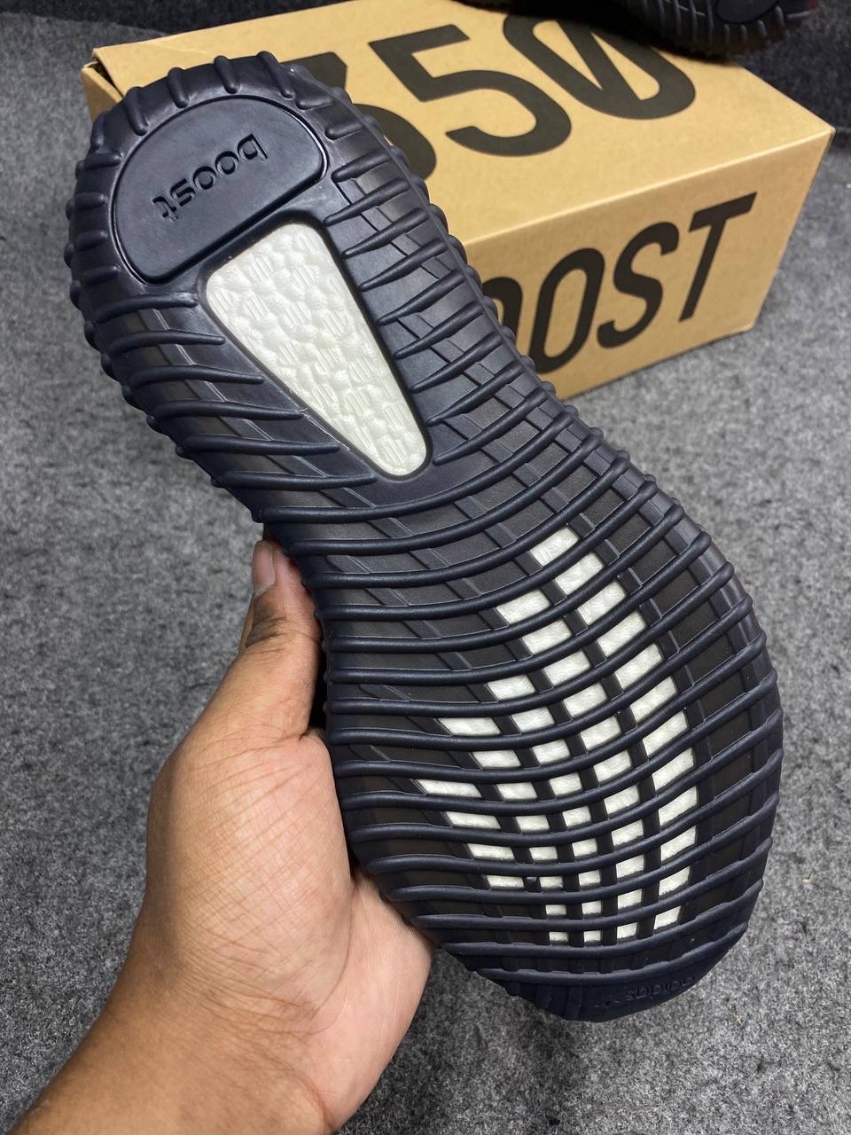 Adidas Yeezy Boost 350 V2: "Dazzling Blue" thumbnail 5