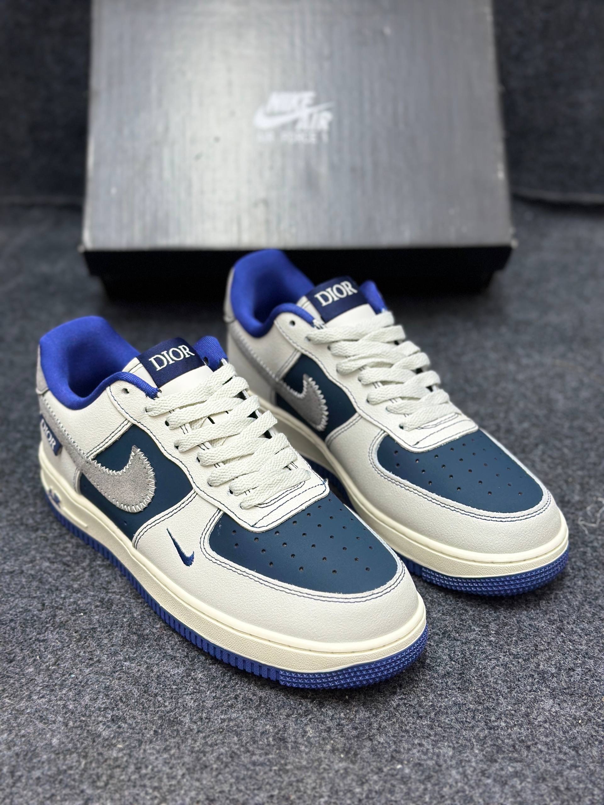 Dior x Nike Air Force 1 : "white and blue" (1:1)