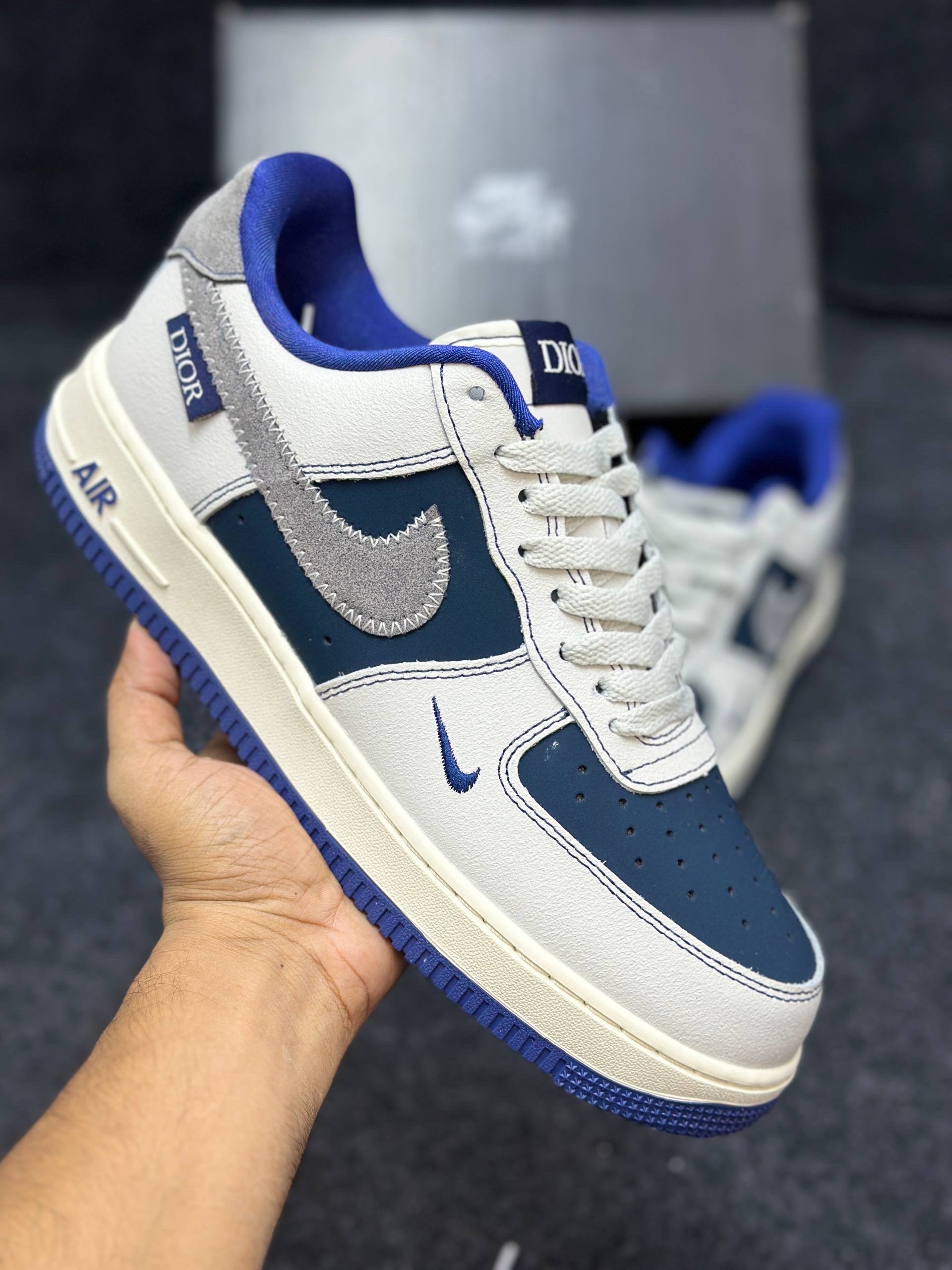 Dior x Nike Air Force 1 : "white and blue" (1:1) thumbnail 2