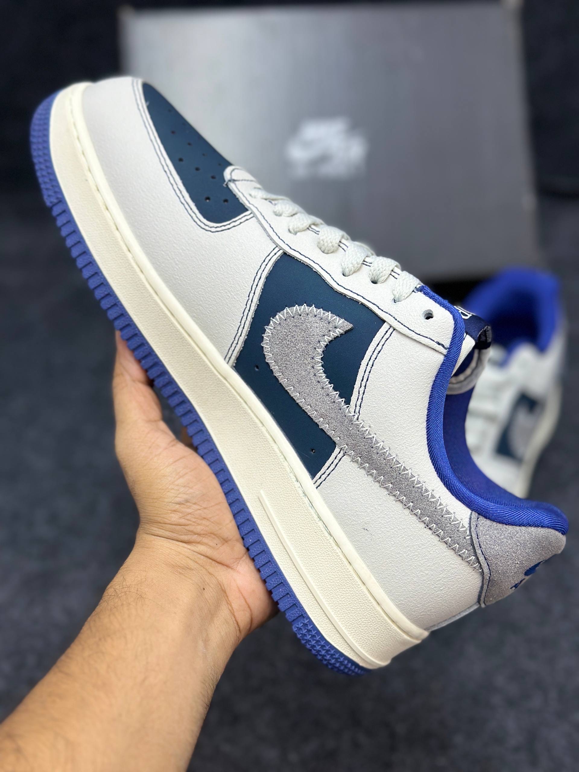 Dior x Nike Air Force 1 : "white and blue" (1:1) thumbnail 3