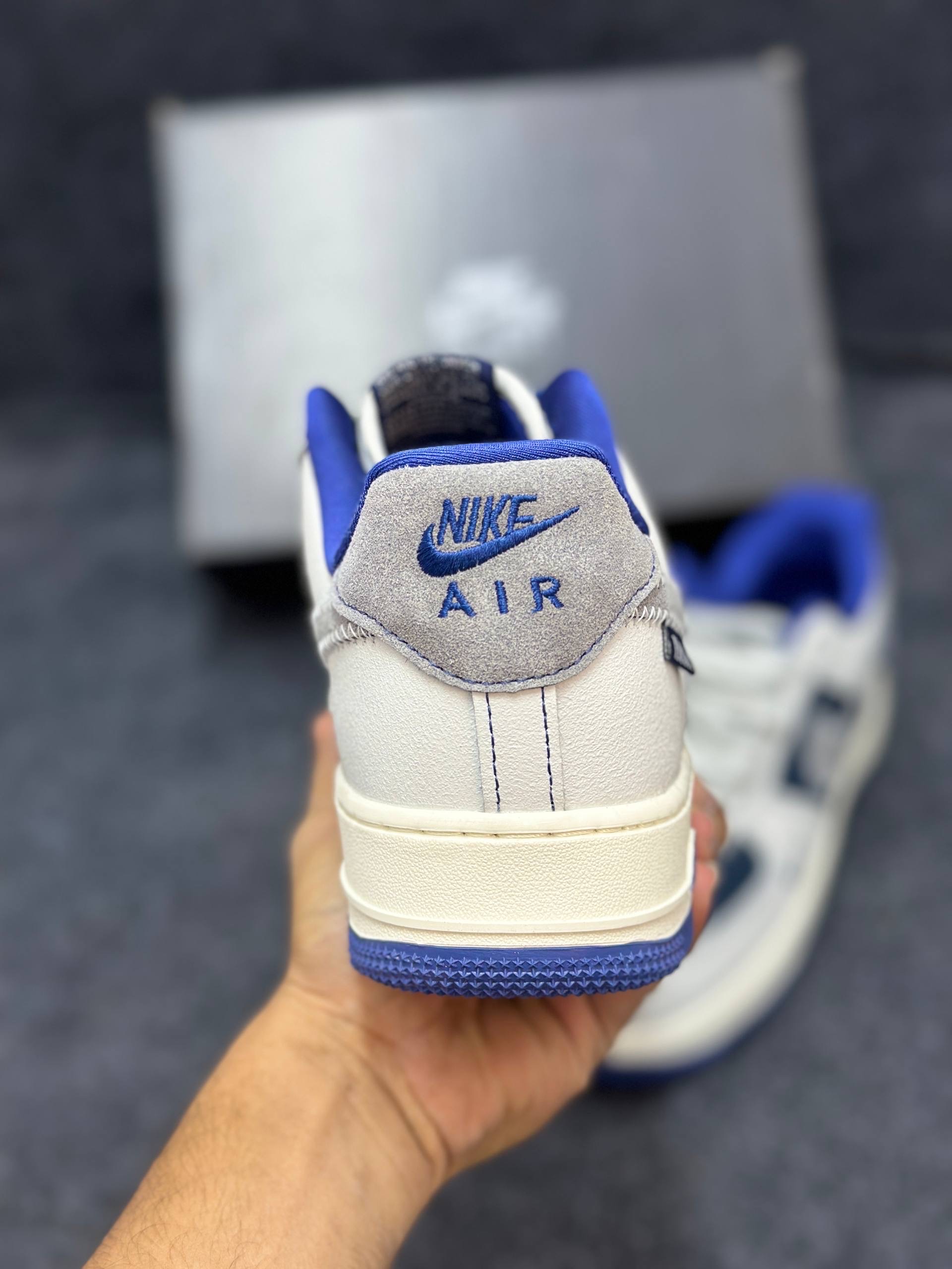 Dior x Nike Air Force 1 : "white and blue" (1:1) thumbnail 4